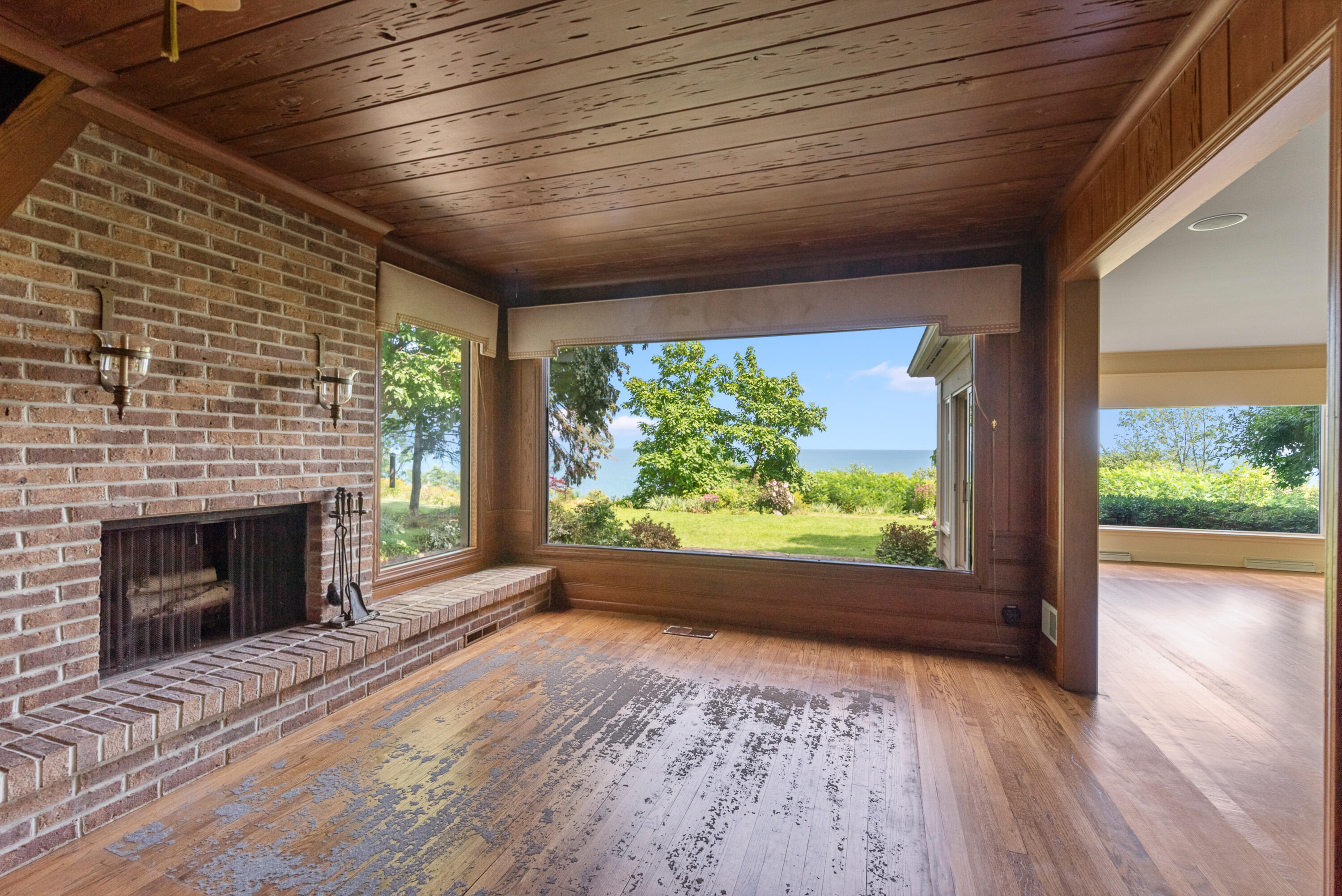 Wisconsin Lake Home for sale (MLS#: 1889745) at 4620 N Lake Dr, in Whitefish Bay, Wisconsin. (8 of 40)