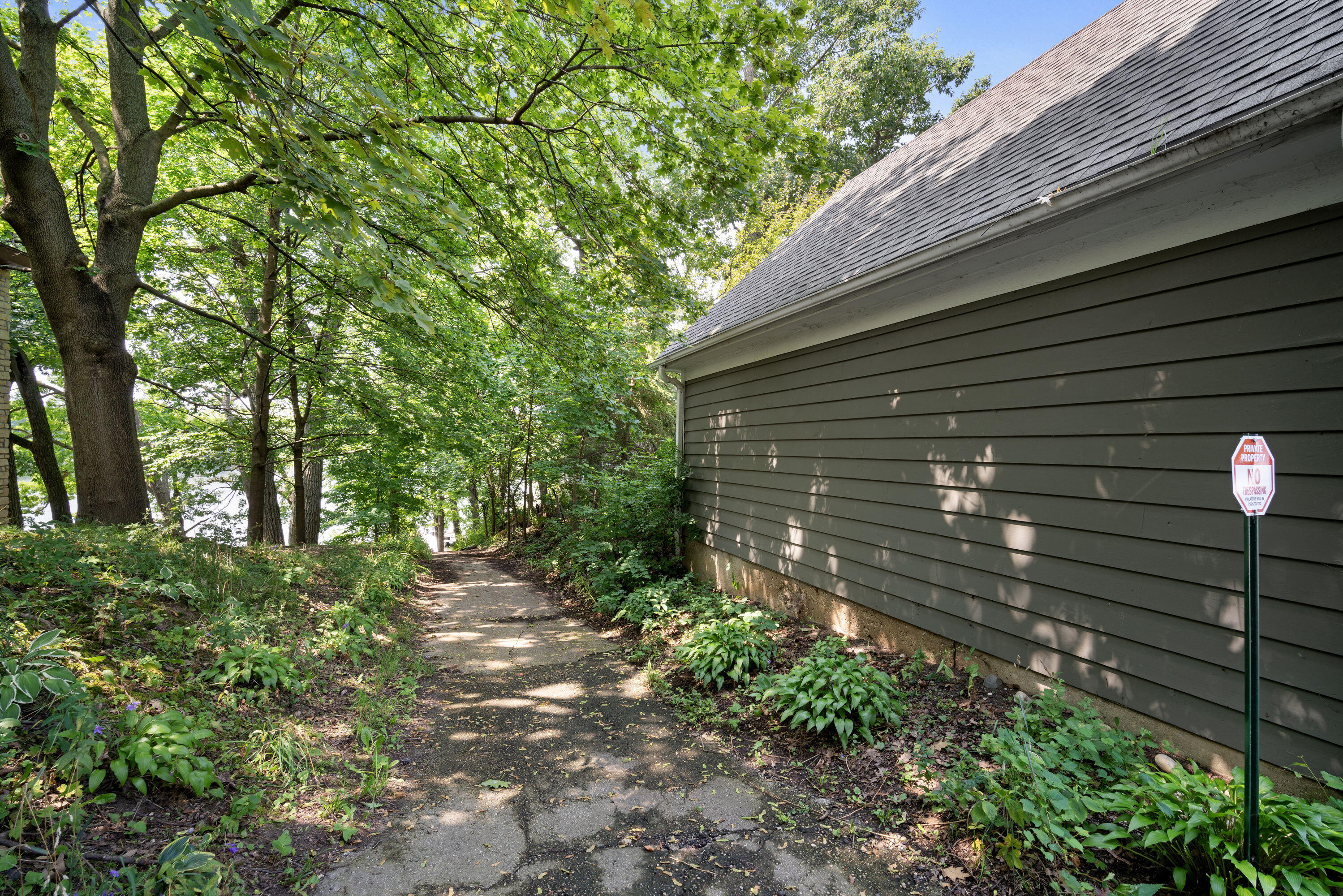 Wisconsin Lake Home for sale (MLS#: 1890032) at 34206  Davies Dr, in Summit, Wisconsin. (35 of 41)