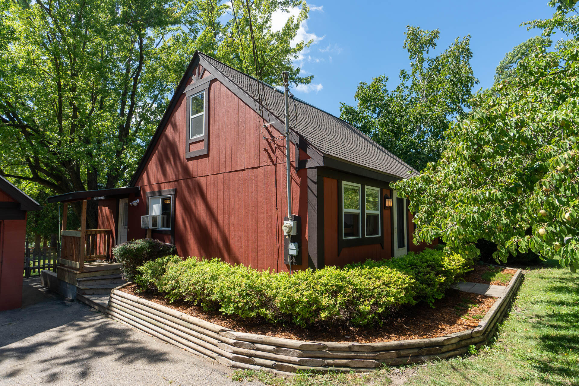 Wisconsin Lake Home for sale (MLS#: 1890076) at W3895  Woodland Dr, in Geneva, Wisconsin. (5 of 34)