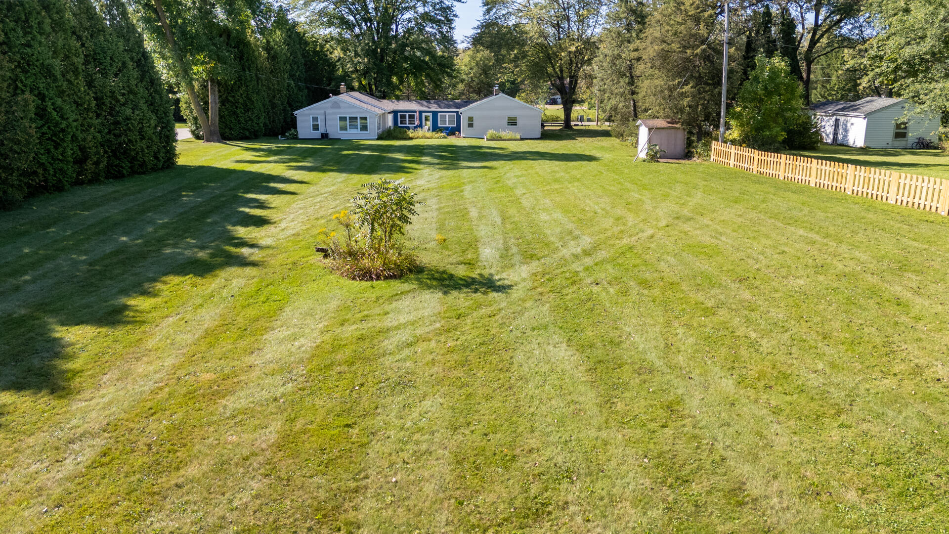 Wisconsin Lake Home for sale (MLS#: 1890421) at 2548  Wallace Lake Rd, in Barton, Wisconsin. (5 of 32)