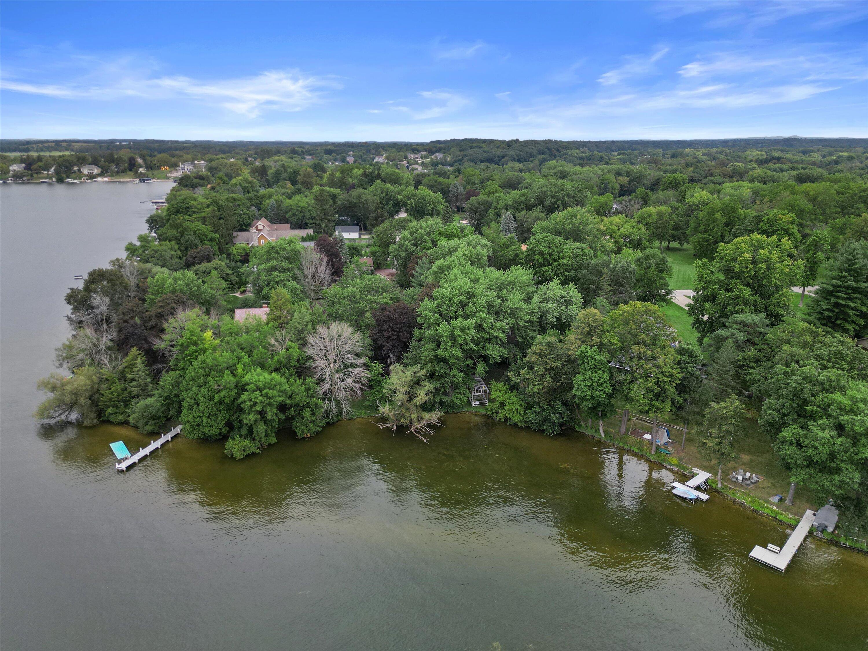 Wisconsin Lake Home for sale (MLS#: 1890647) at W343N6209 S Bayview Rd, in Oconomowoc, Wisconsin. (41 of 53)