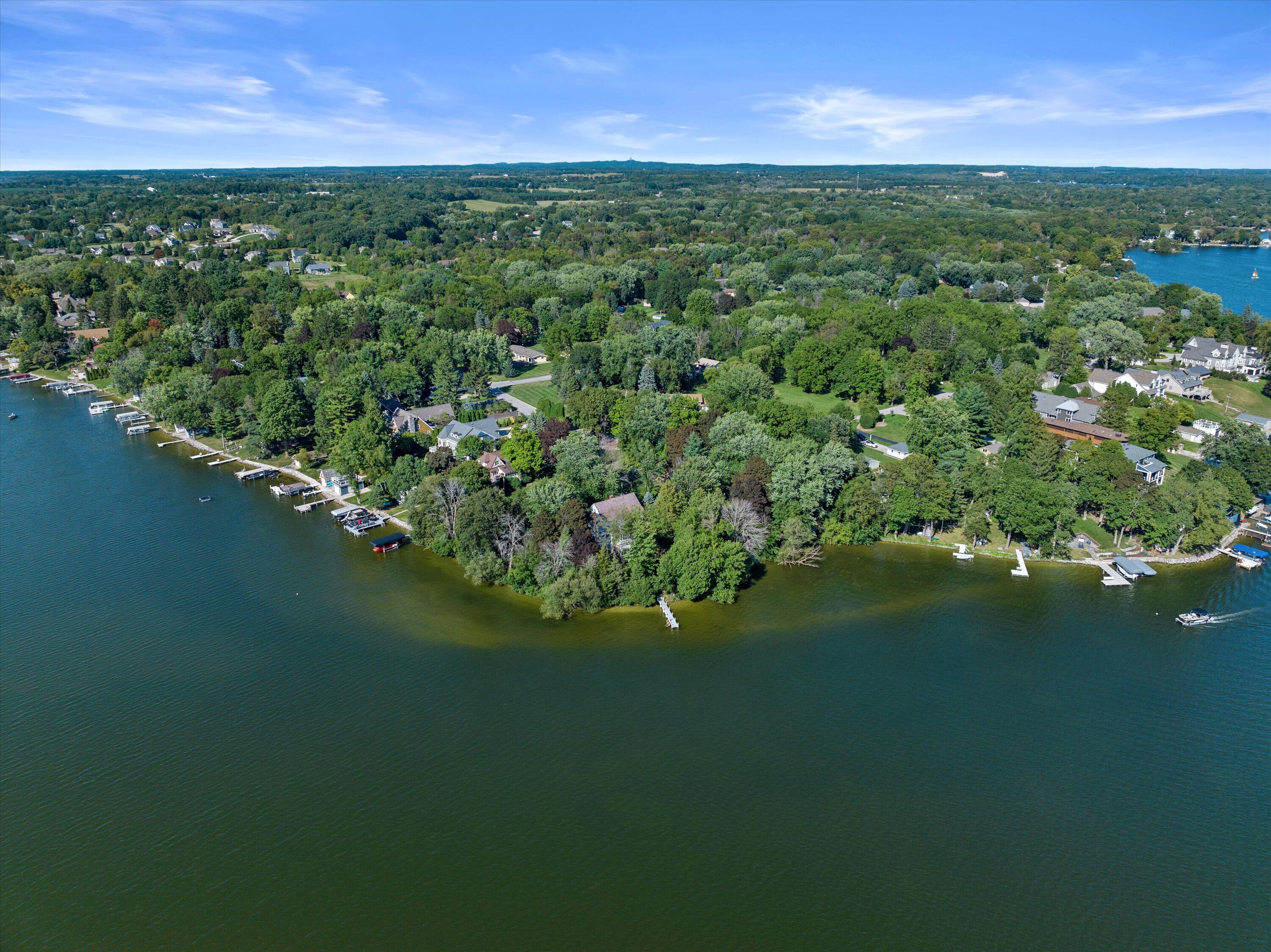 Wisconsin Lake Home for sale (MLS#: 1890647) at W343N6209 S Bayview Rd, in Oconomowoc, Wisconsin. (48 of 53)