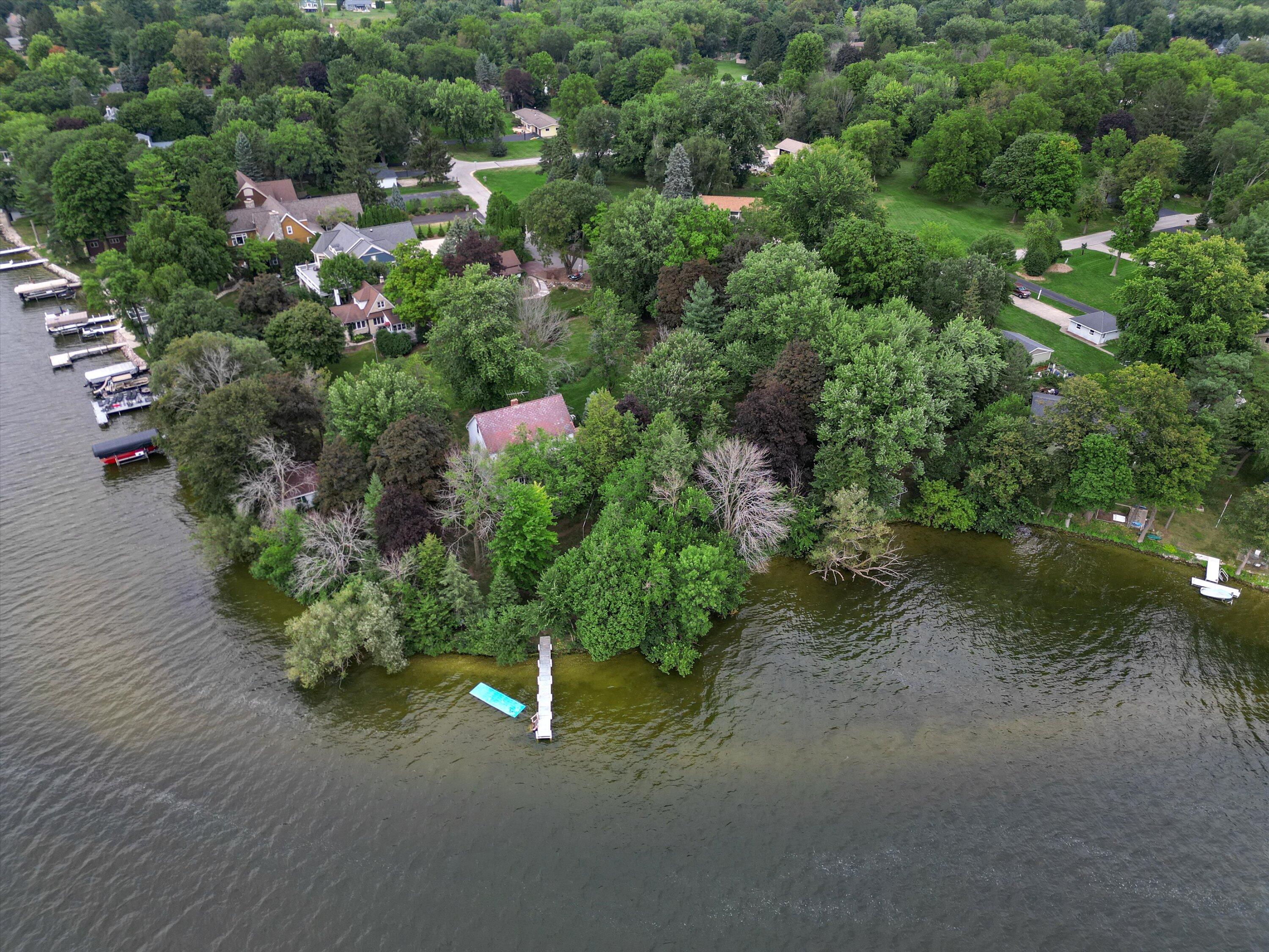 Wisconsin Lake Home for sale (MLS#: 1890647) at W343N6209 S Bayview Rd, in Oconomowoc, Wisconsin. (10 of 53)