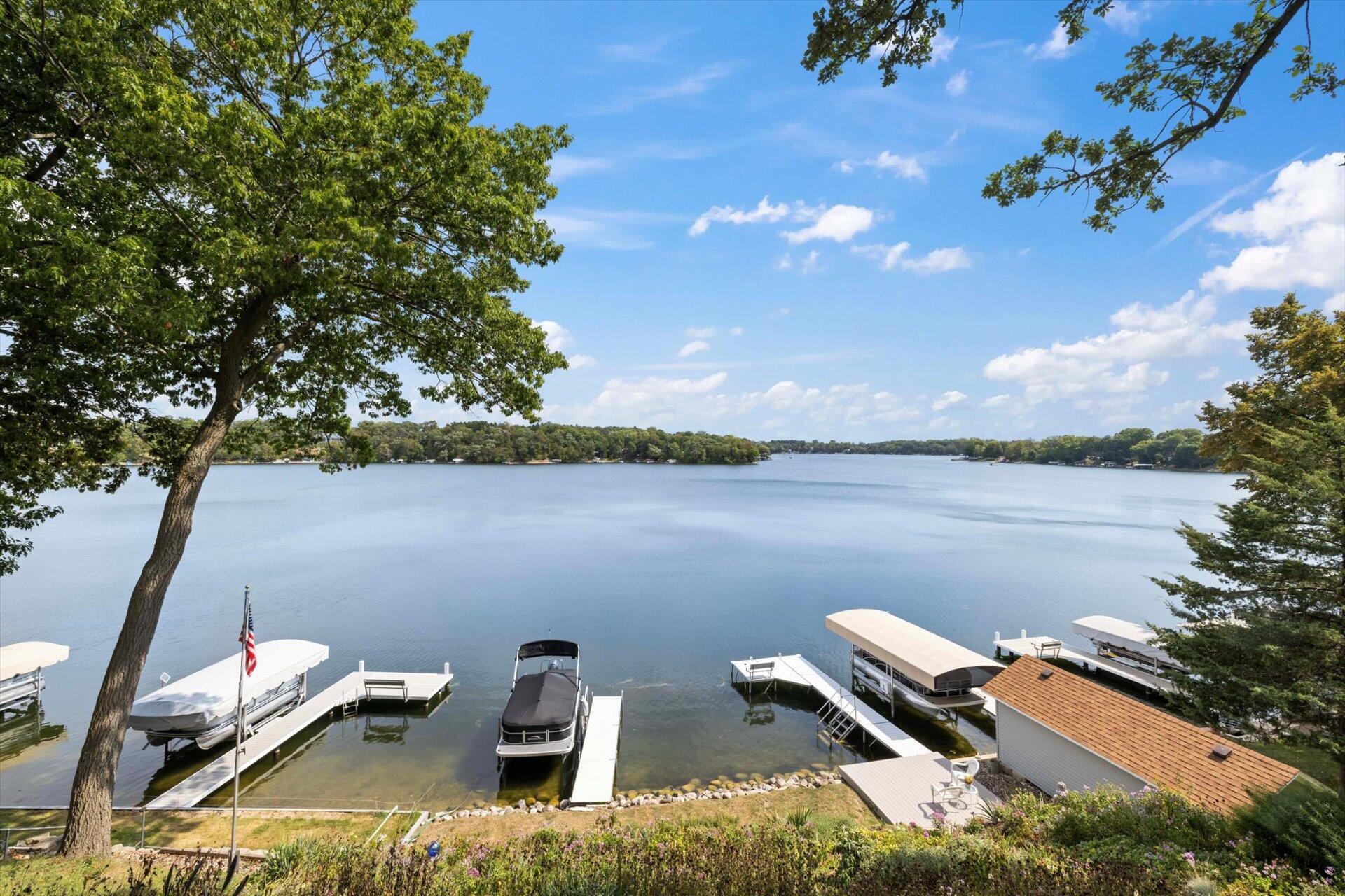 Wisconsin Lake Home for sale (MLS#: 1890825) at W290N8268  Florencetta Hts, in Merton, Wisconsin. (1 of 44)