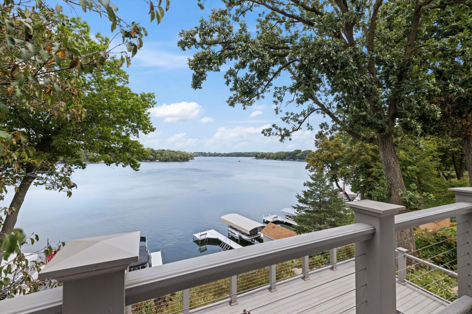 Wisconsin Lake Home for sale (MLS#: 1890825) at W290N8268  Florencetta Hts, in Merton, Wisconsin. (4 of 44)