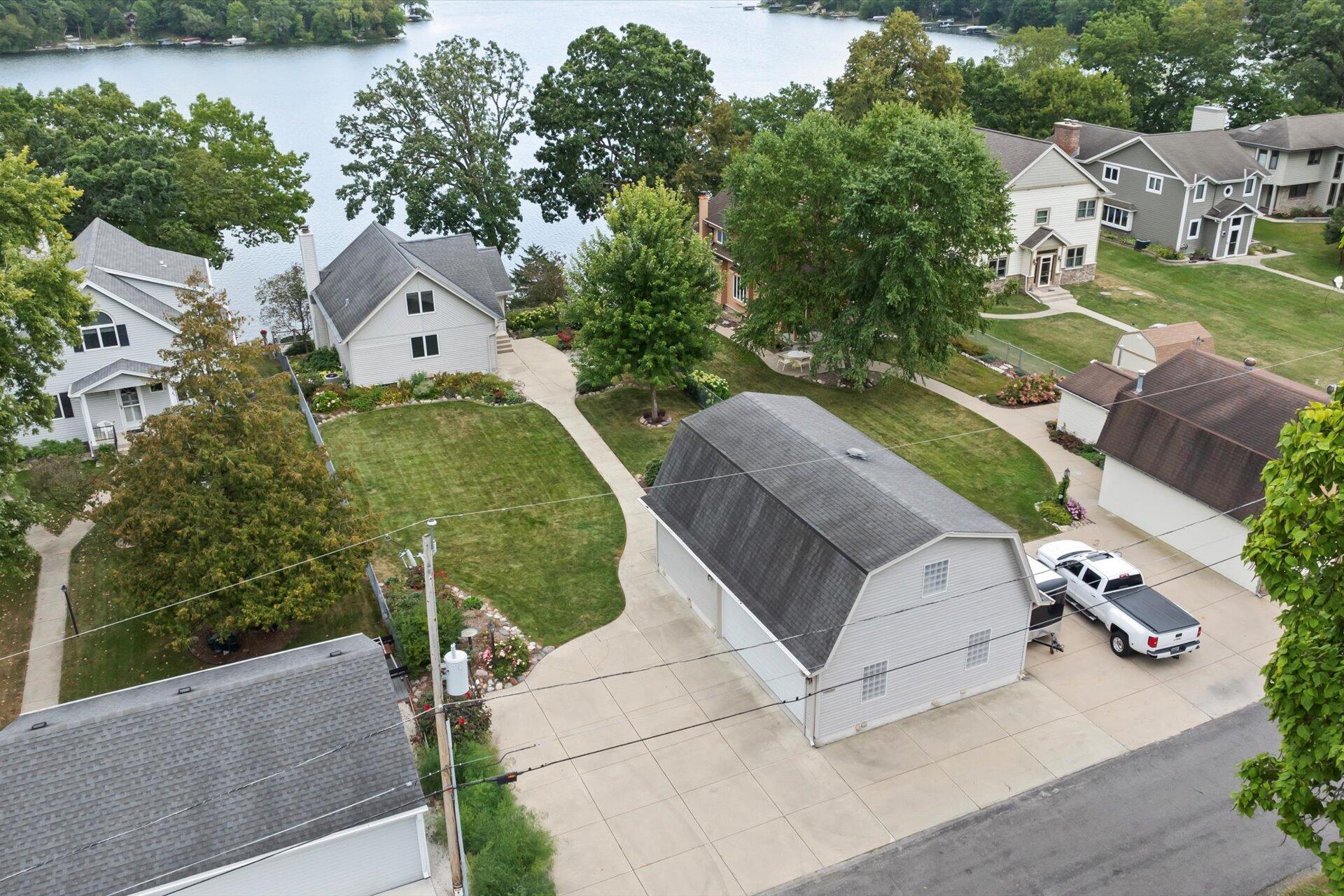 Wisconsin Lake Home for sale (MLS#: 1890825) at W290N8268  Florencetta Hts, in Merton, Wisconsin. (33 of 44)