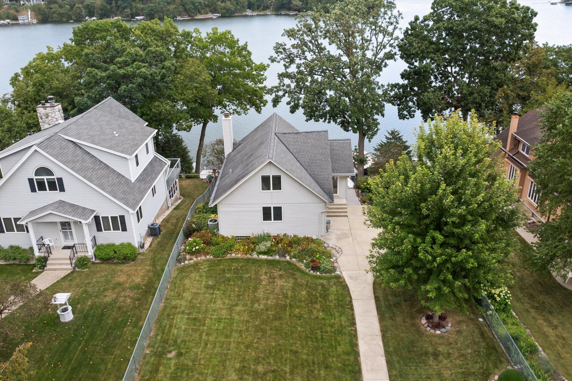 Wisconsin Lake Home for sale (MLS#: 1890825) at W290N8268  Florencetta Hts, in Merton, Wisconsin. (36 of 44)