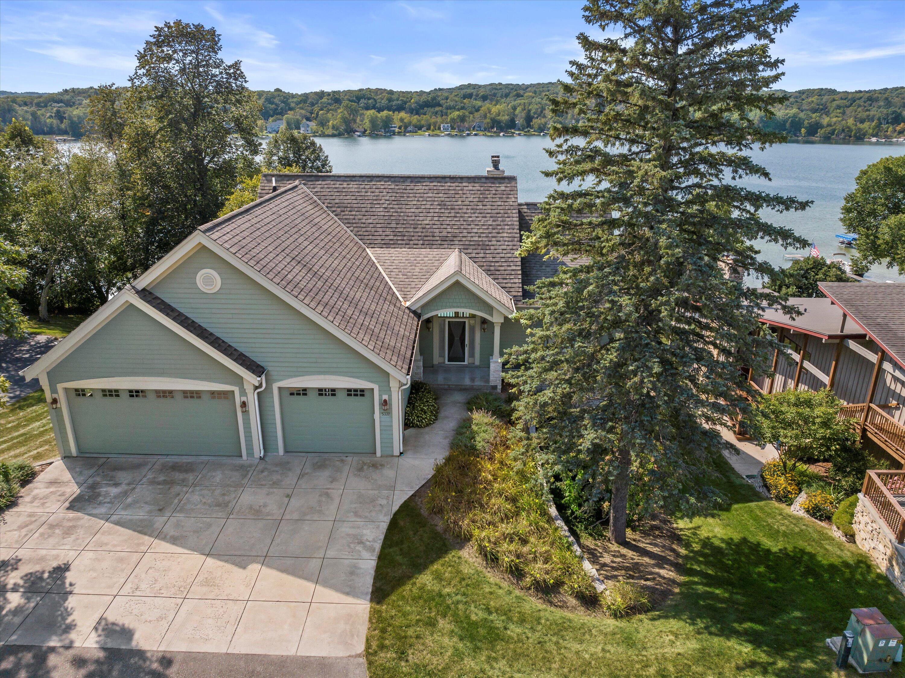 Wisconsin Lake Home for sale (MLS#: 1891433) at 5337  Quaas Dr, in West Bend, Wisconsin. (42 of 84)