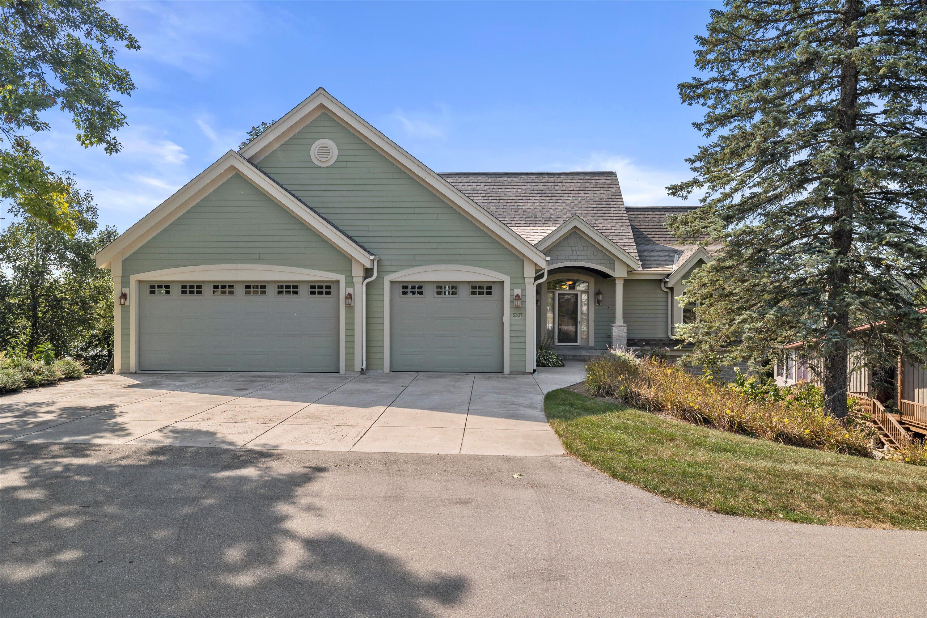 Wisconsin Lake Home for sale (MLS#: 1891433) at 5337  Quaas Dr, in West Bend, Wisconsin. (7 of 84)