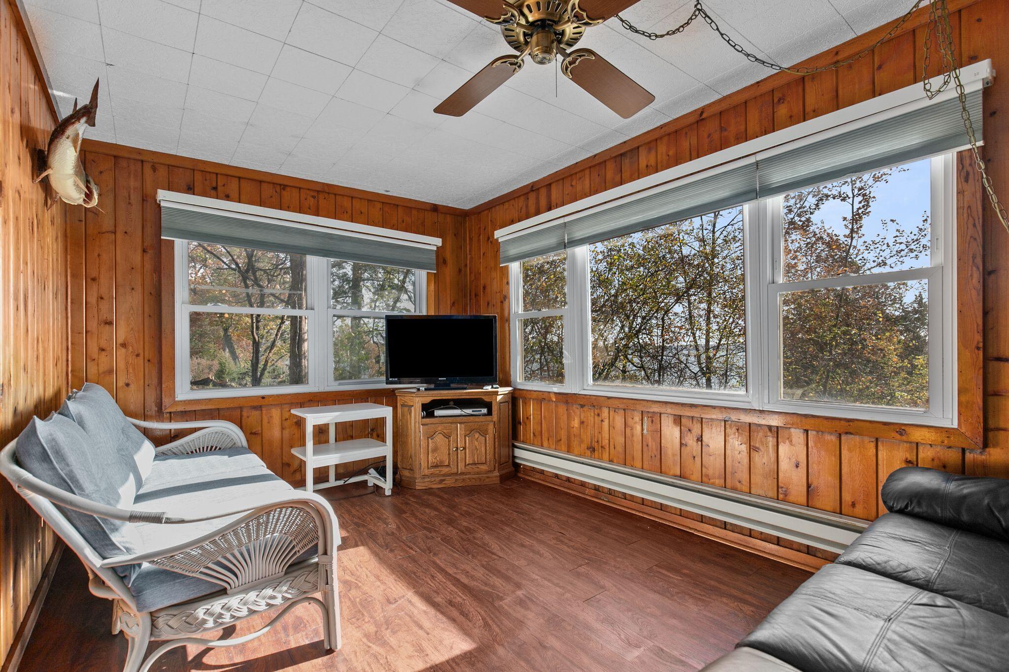 Wisconsin Lake Home for sale (MLS#: 1898031) at N4830 N Lakeshore Dr, in Princeton, Wisconsin. (22 of 30)