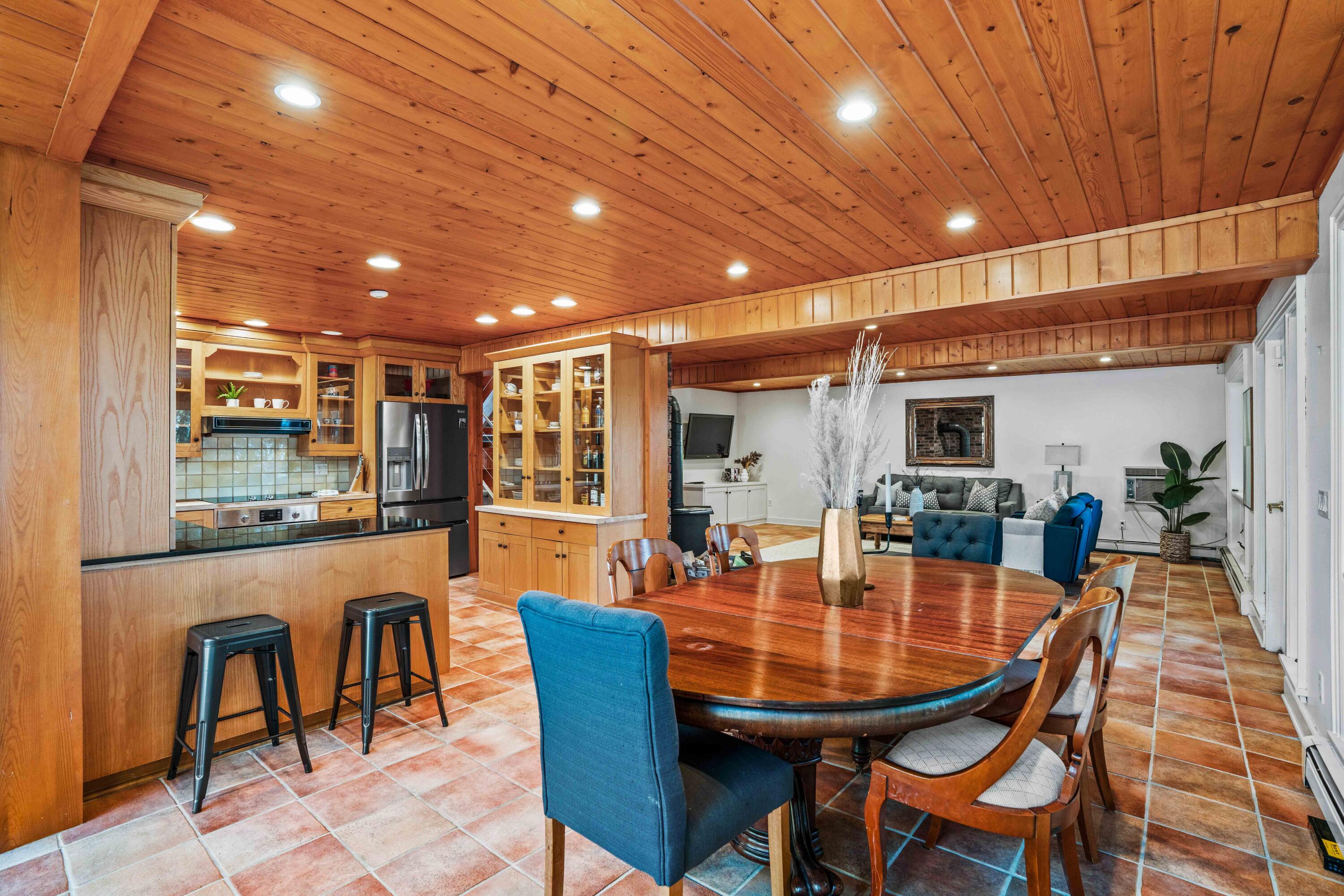 Wisconsin Lake Home for sale (MLS#: 1910185) at 310 N Turtle Bay Rd, in Elkhart Lake, Wisconsin. (11 of 73)