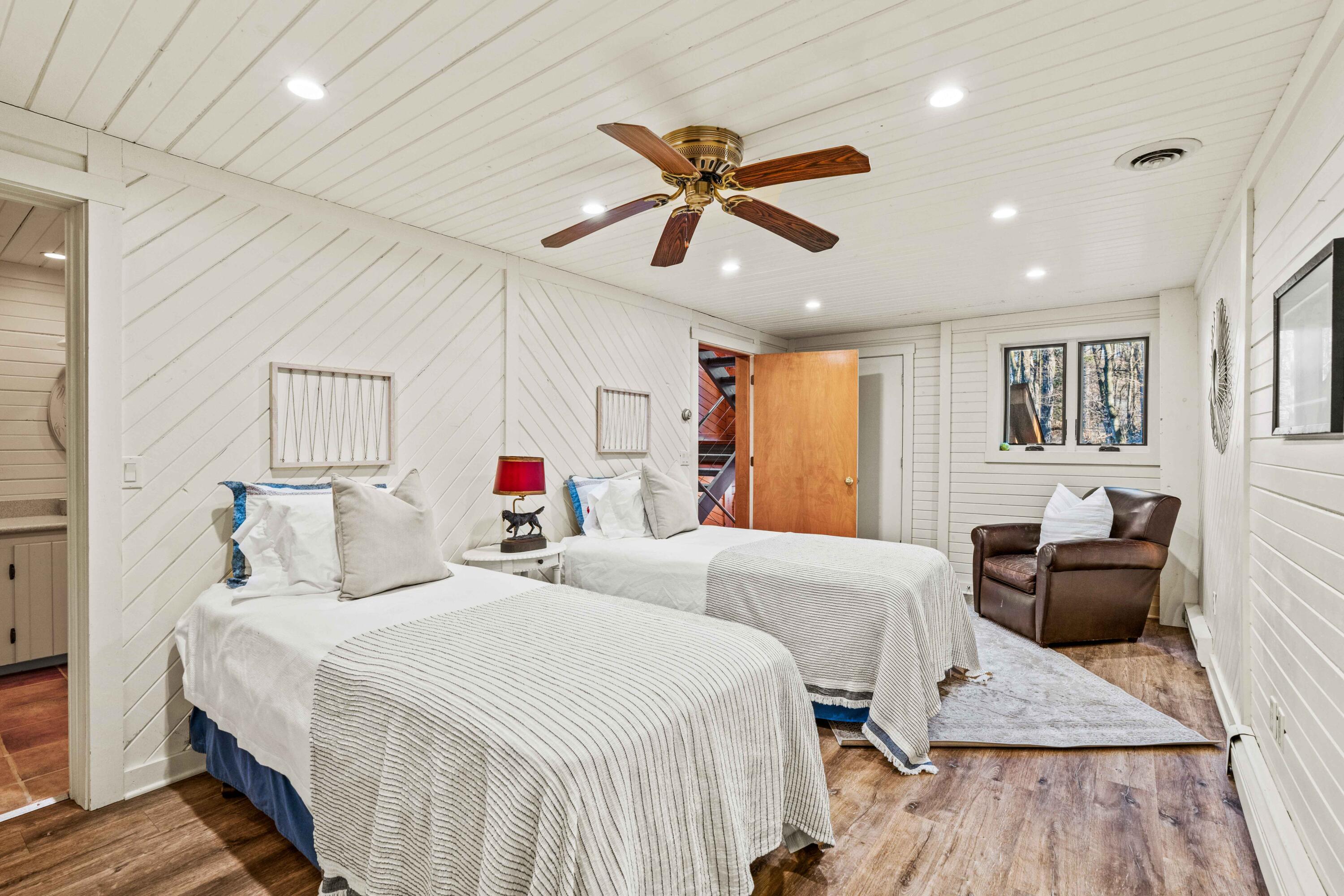Wisconsin Lake Home for sale (MLS#: 1910185) at 310 N Turtle Bay Rd, in Elkhart Lake, Wisconsin. (38 of 73)