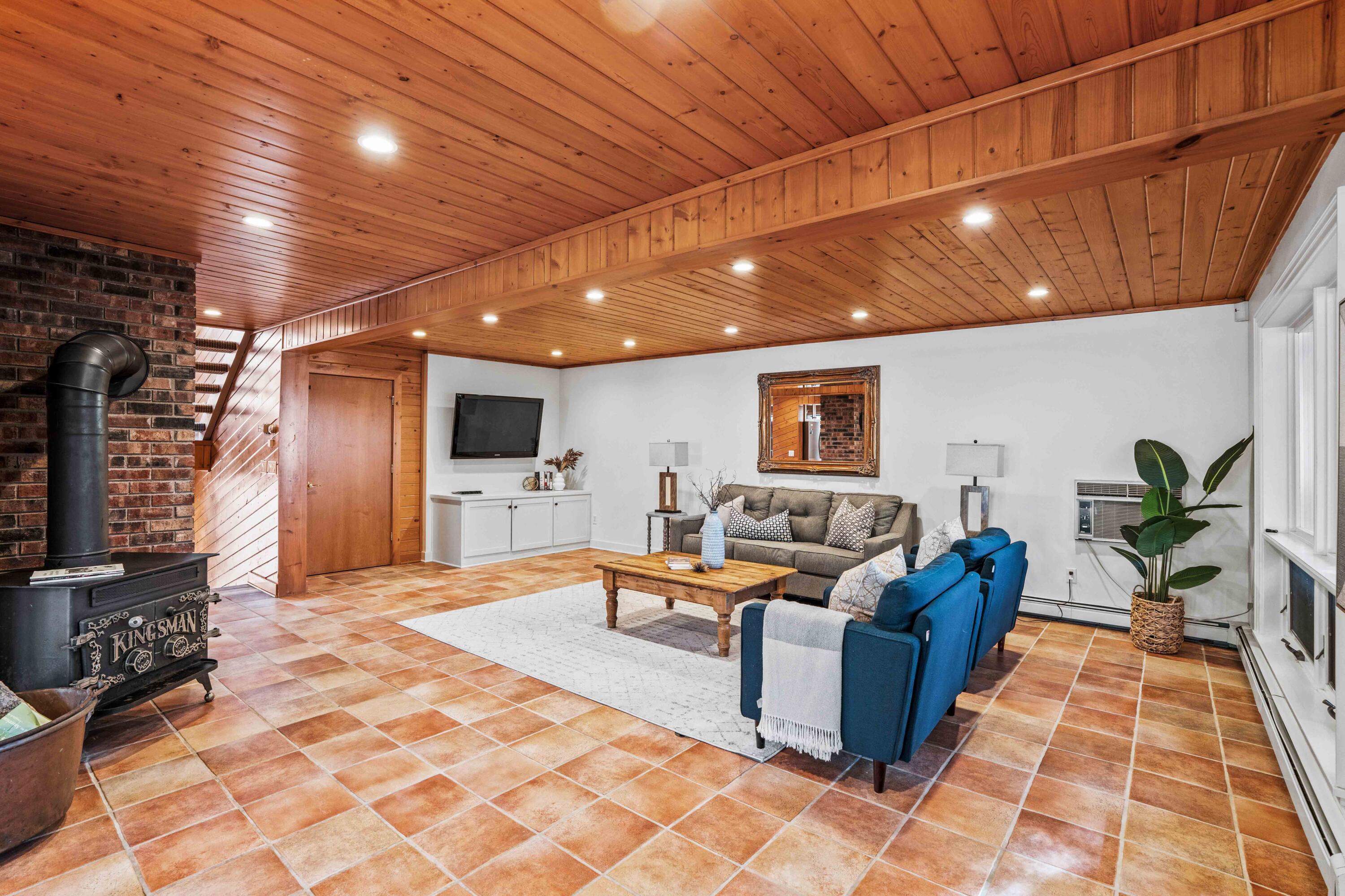 Wisconsin Lake Home for sale (MLS#: 1910185) at 310 N Turtle Bay Rd, in Elkhart Lake, Wisconsin. (5 of 73)