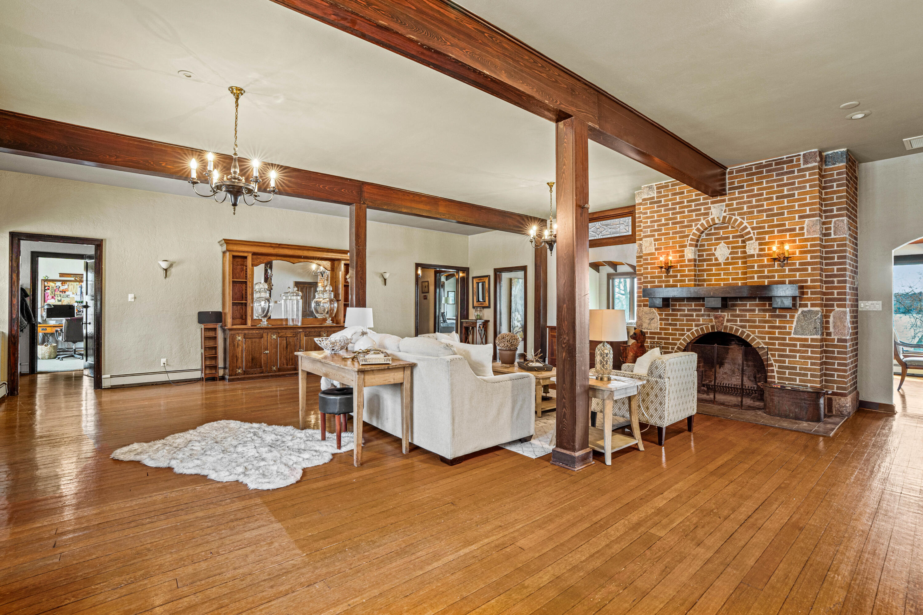 Wisconsin Lake Home for sale (MLS#: 1910202) at 281 S Lake St, in Elkhart Lake, Wisconsin. (5 of 76)