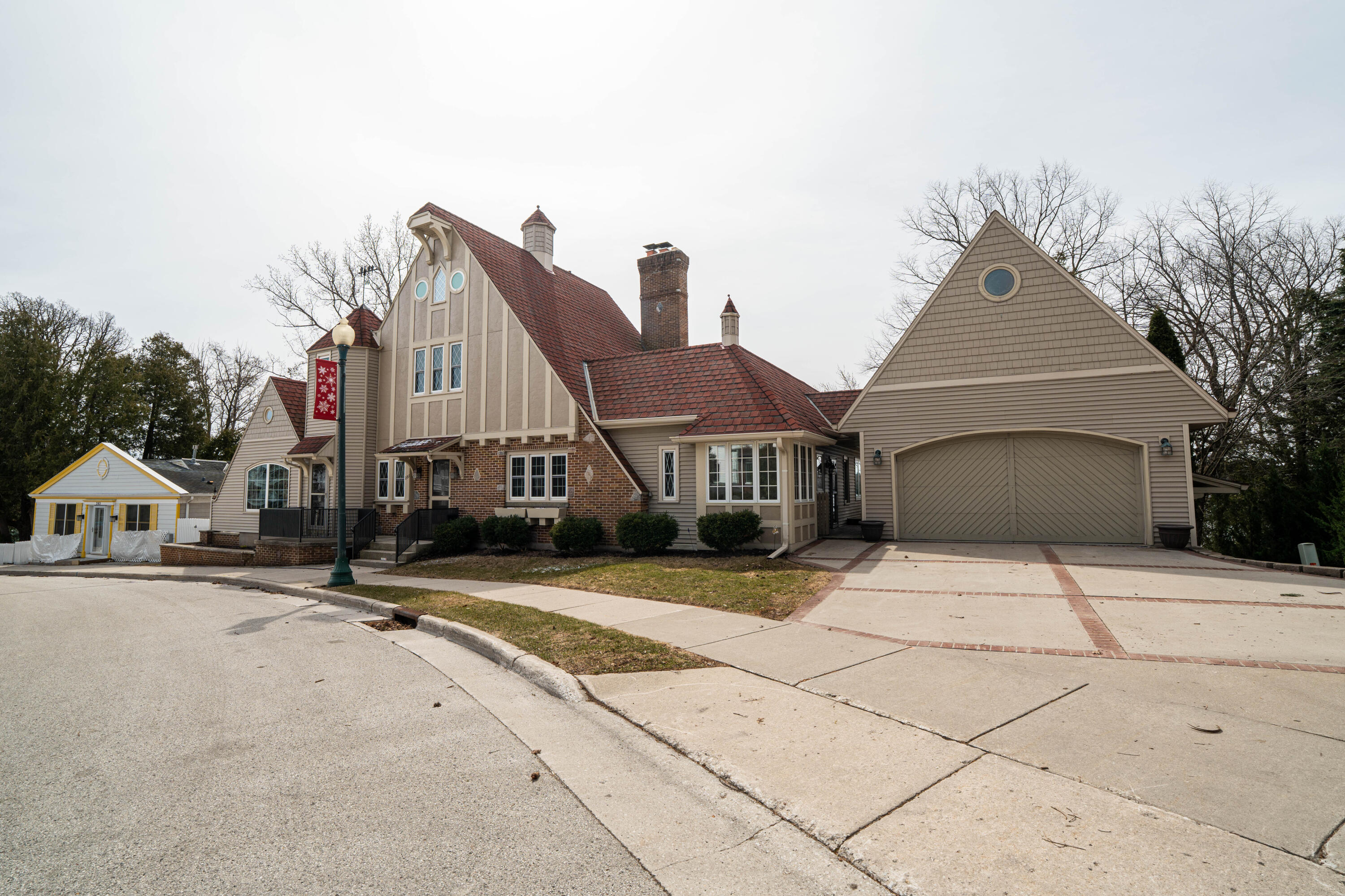 Wisconsin Lake Home for sale (MLS#: 1910202) at 281 S Lake St, in Elkhart Lake, Wisconsin. (52 of 76)