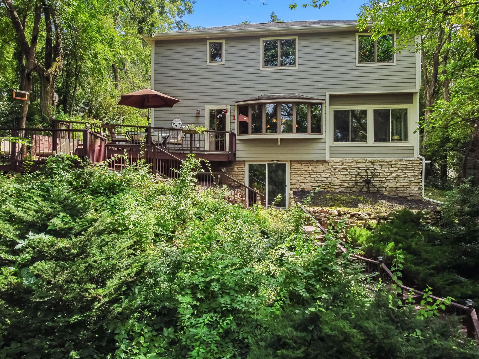 Wisconsin Lake Home for sale (MLS#: 1911500) at W1260  South Shore Dr, in Palmyra, Wisconsin. (1 of 33)