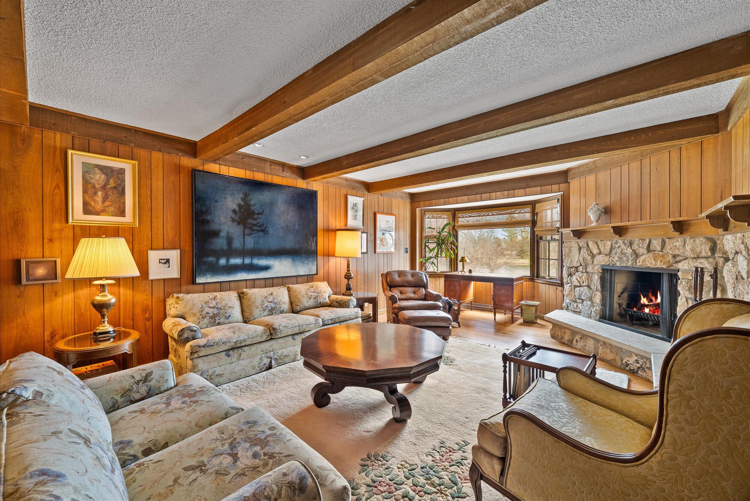 Wisconsin Lake Home for sale (MLS#: 1912670) at 8704 W Bonniwell Rd, in Mequon, Wisconsin. (16 of 70)