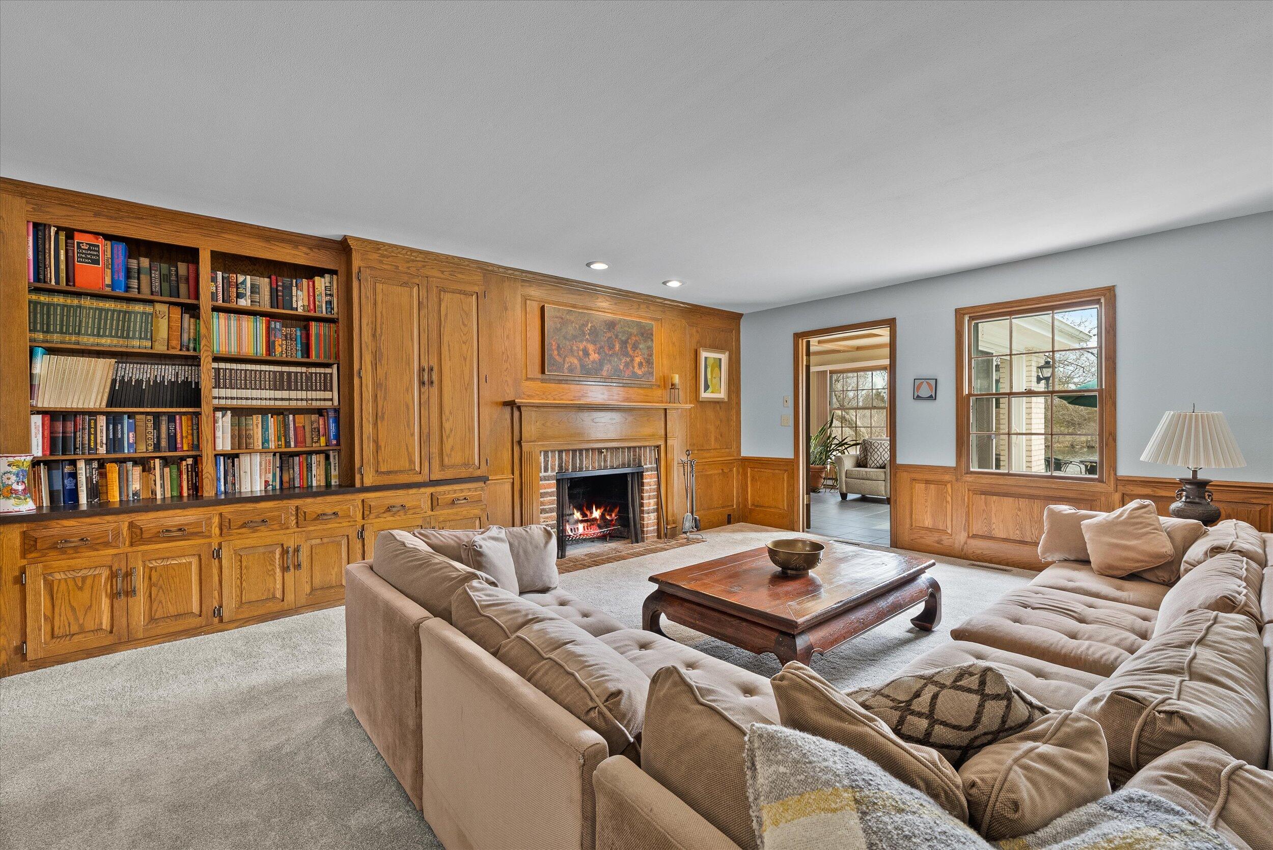 Wisconsin Lake Home for sale (MLS#: 1912670) at 8704 W Bonniwell Rd, in Mequon, Wisconsin. (17 of 70)