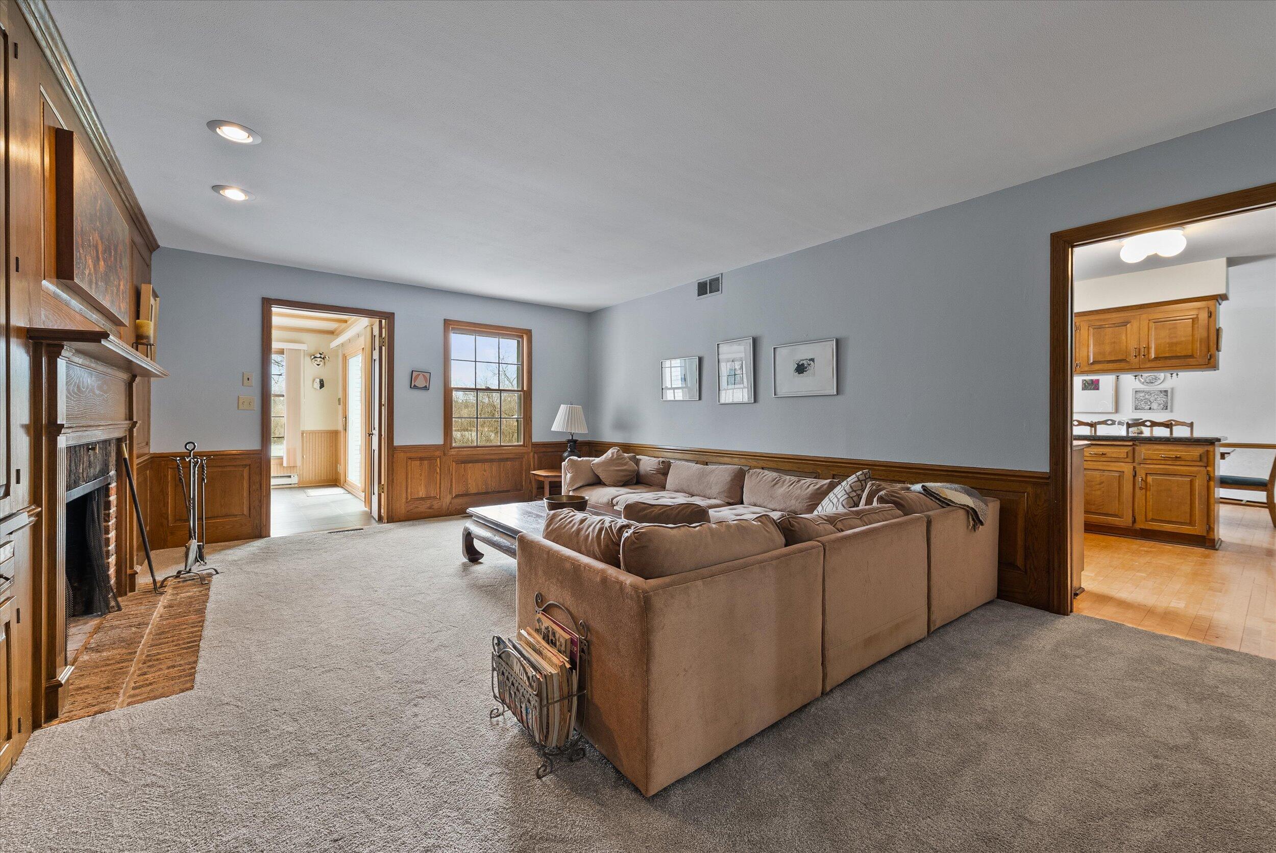 Wisconsin Lake Home for sale (MLS#: 1912670) at 8704 W Bonniwell Rd, in Mequon, Wisconsin. (18 of 70)