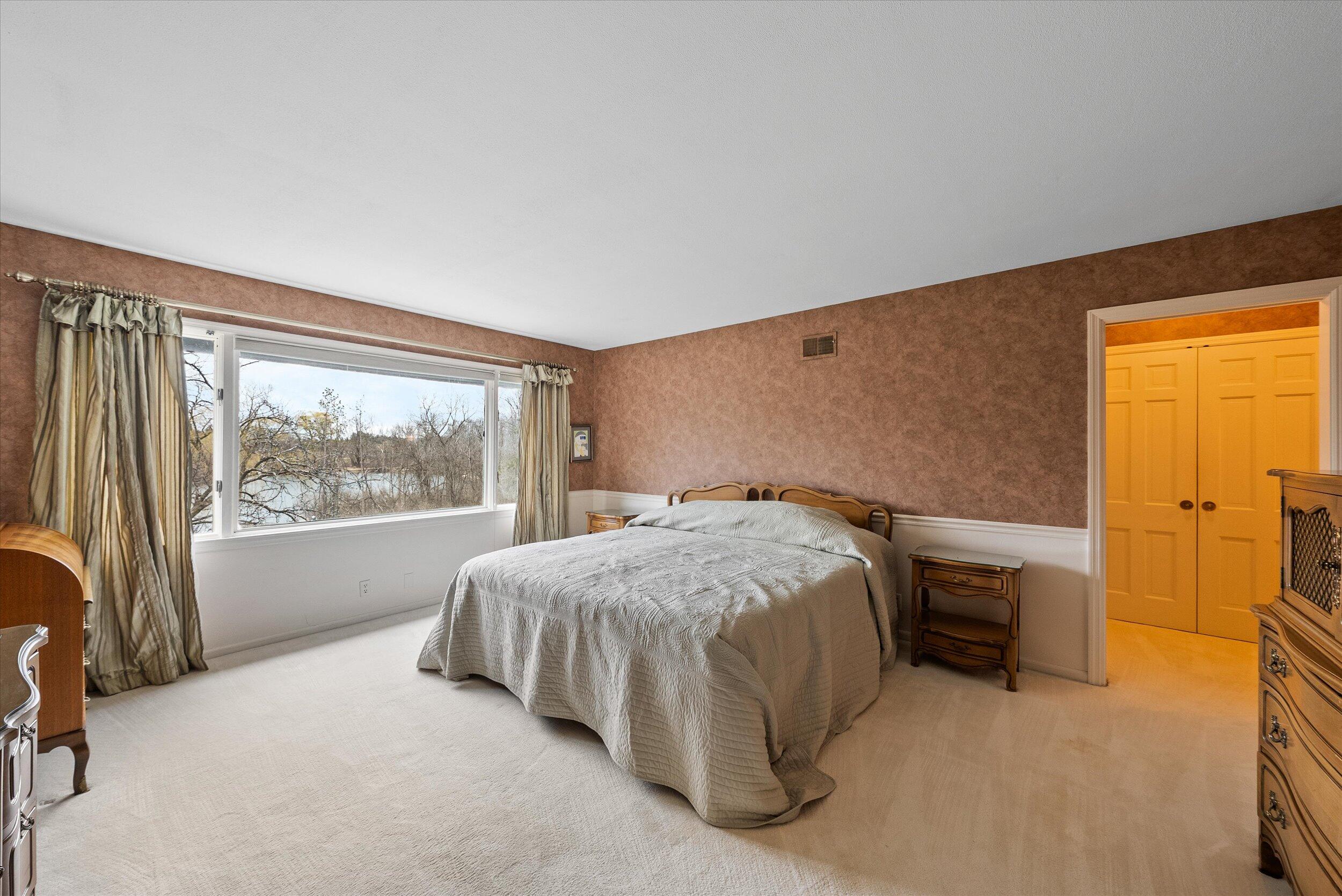 Wisconsin Lake Home for sale (MLS#: 1912670) at 8704 W Bonniwell Rd, in Mequon, Wisconsin. (25 of 70)