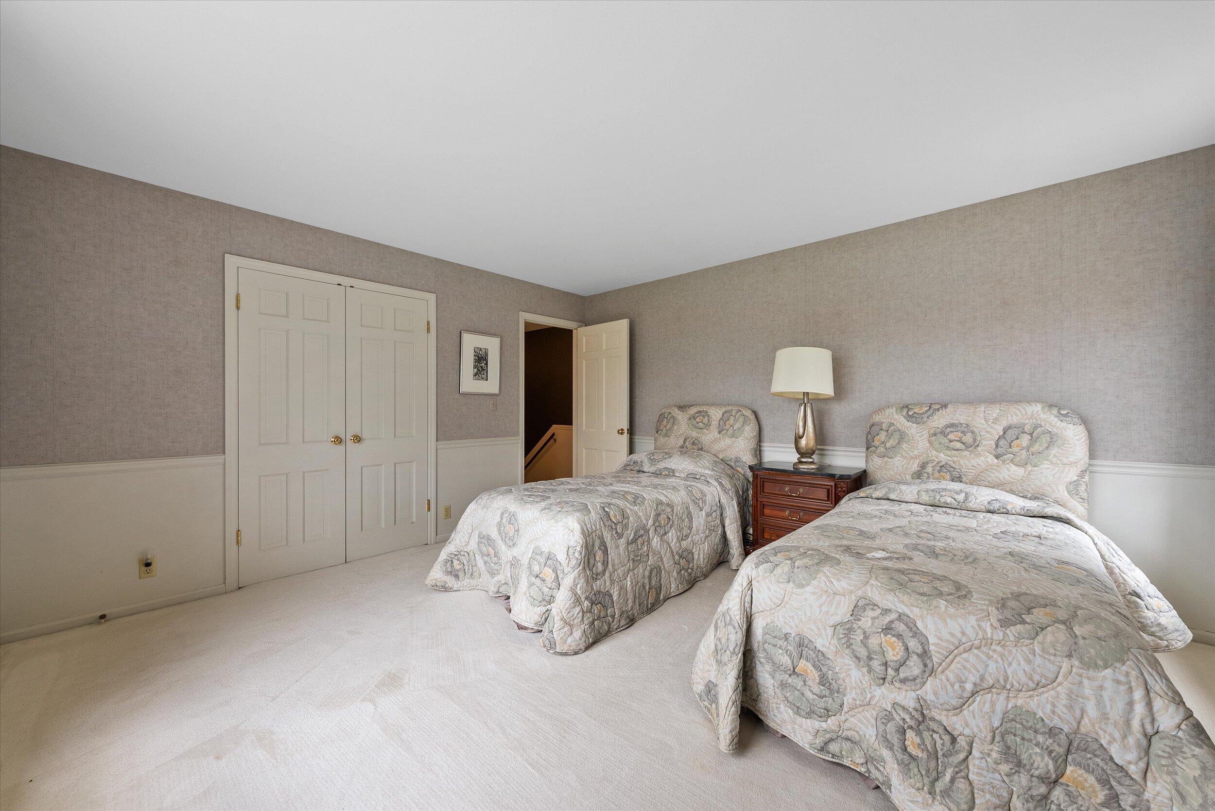 Wisconsin Lake Home for sale (MLS#: 1912670) at 8704 W Bonniwell Rd, in Mequon, Wisconsin. (37 of 70)