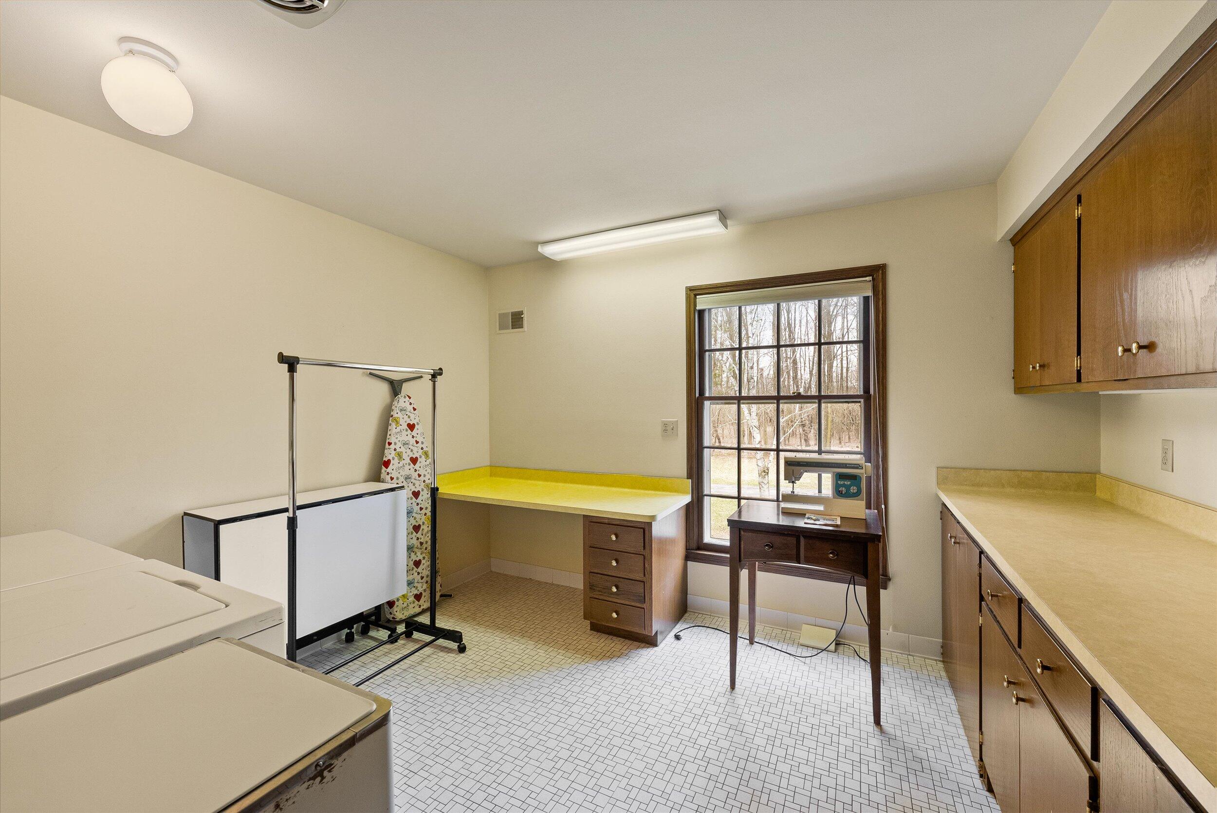 Wisconsin Lake Home for sale (MLS#: 1912670) at 8704 W Bonniwell Rd, in Mequon, Wisconsin. (40 of 70)