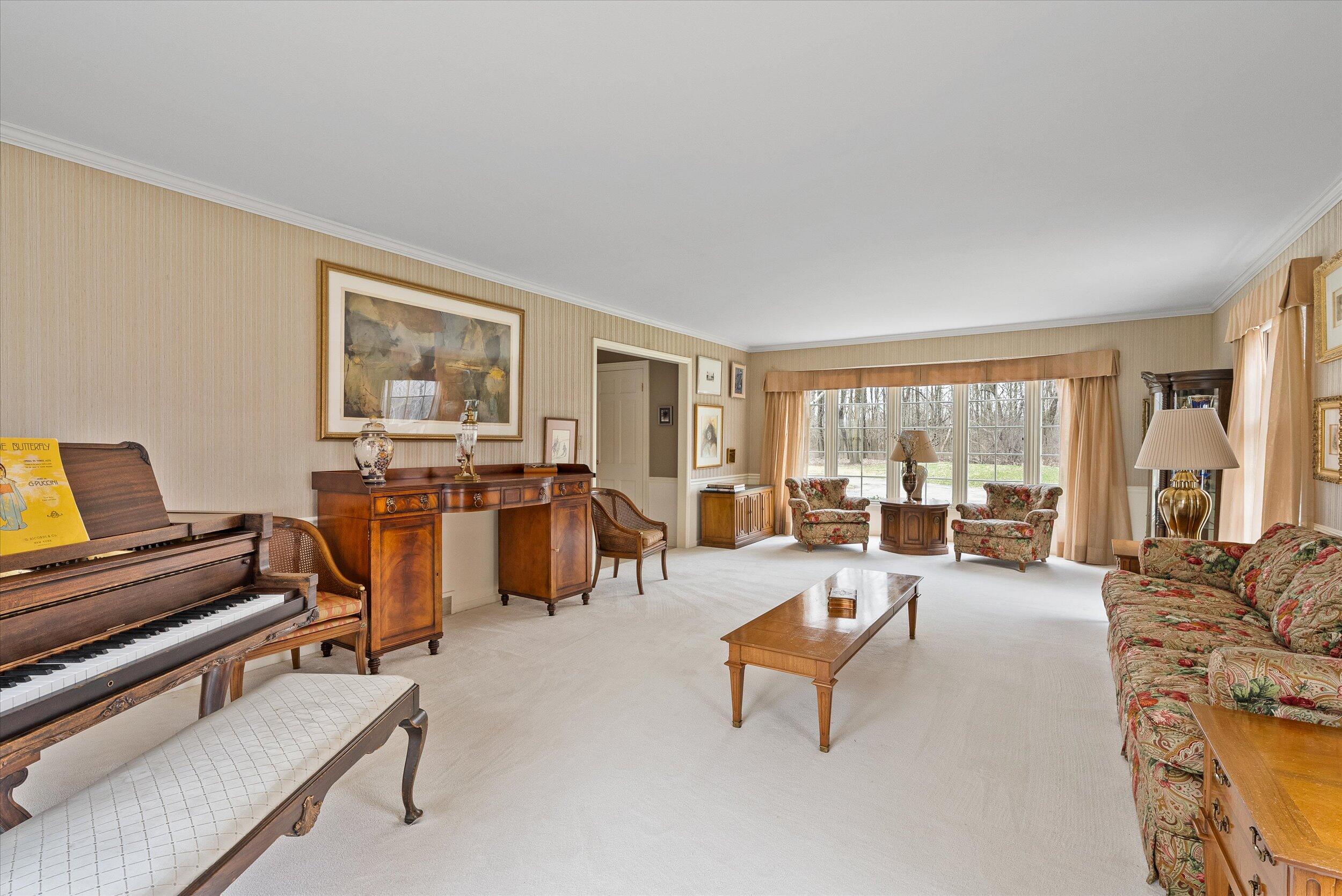 Wisconsin Lake Home for sale (MLS#: 1912670) at 8704 W Bonniwell Rd, in Mequon, Wisconsin. (6 of 70)