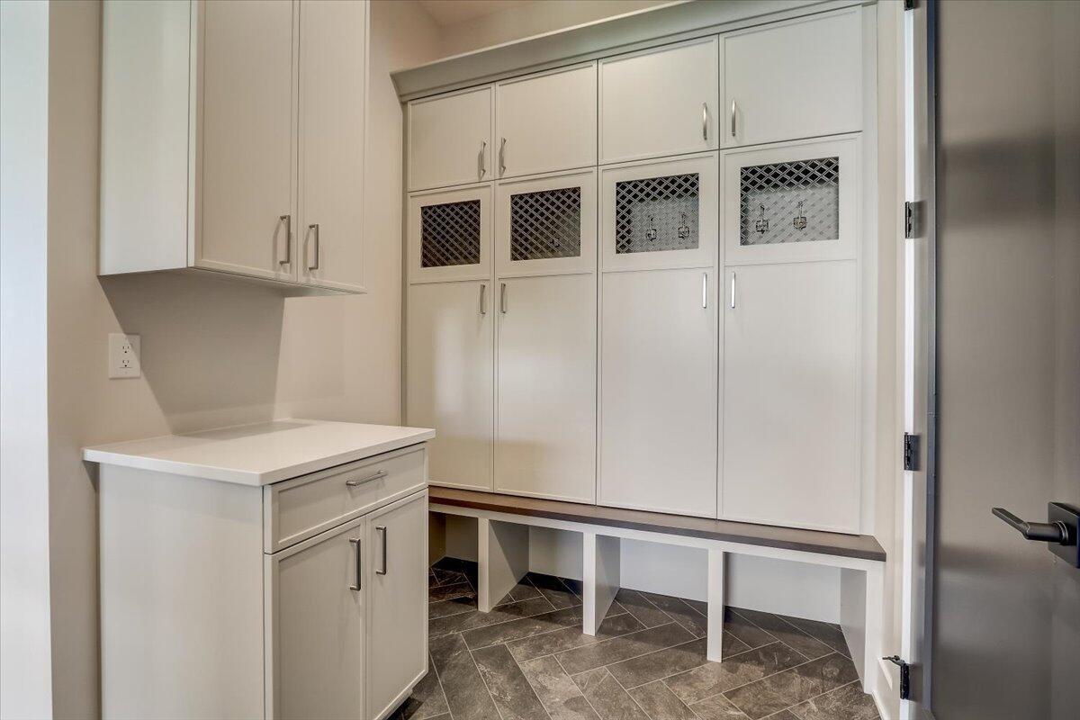 Wisconsin Lake Home for sale (MLS#: 1912814) at 12345 N East Shoreland Dr, in Mequon, Wisconsin. (24 of 31)