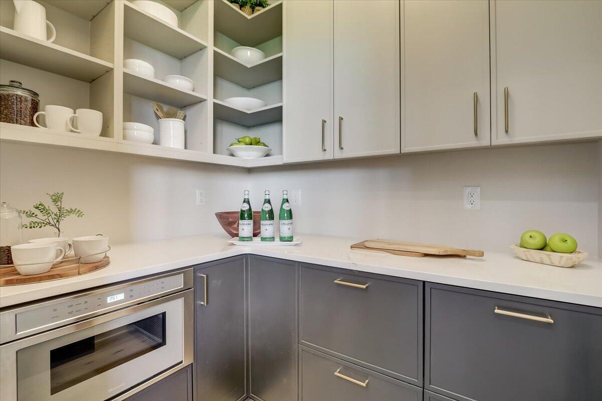 Wisconsin Lake Home for sale (MLS#: 1912814) at 12345 N East Shoreland Dr, in Mequon, Wisconsin. (6 of 31)