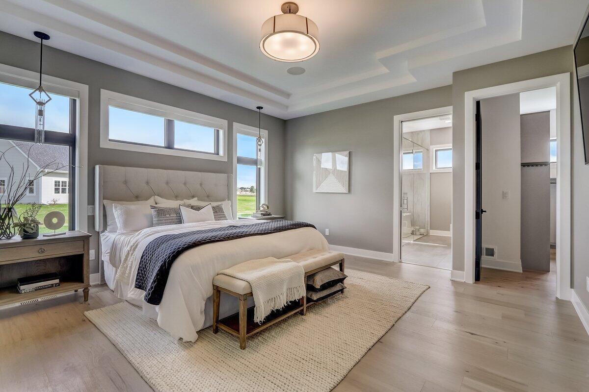 Wisconsin Lake Home for sale (MLS#: 1912814) at 12345 N East Shoreland Dr, in Mequon, Wisconsin. (10 of 31)