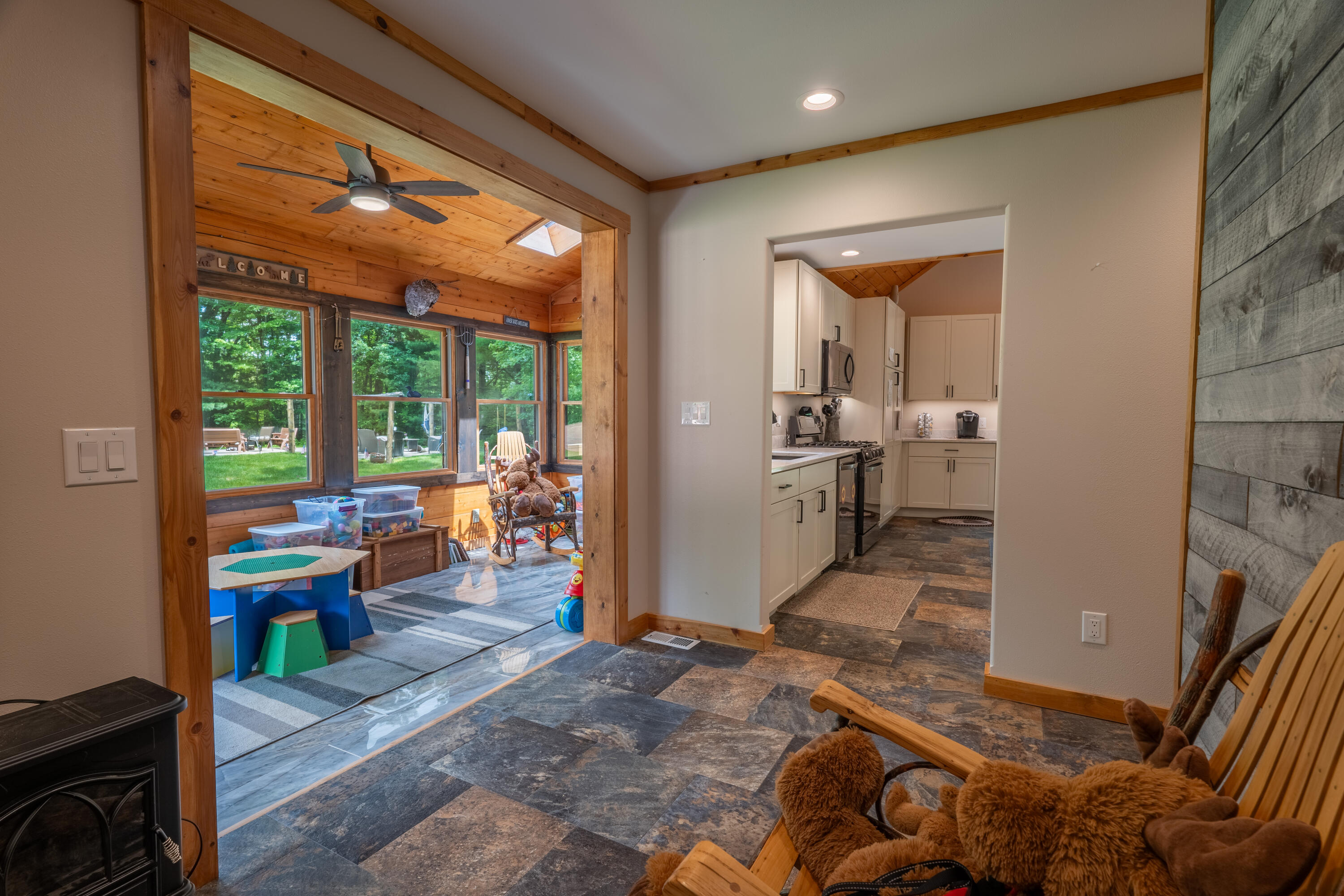 Wisconsin Lake Home for sale (MLS#: 1913265) at N627  Riviera Ave, in Dewhurst, Wisconsin. (25 of 41)
