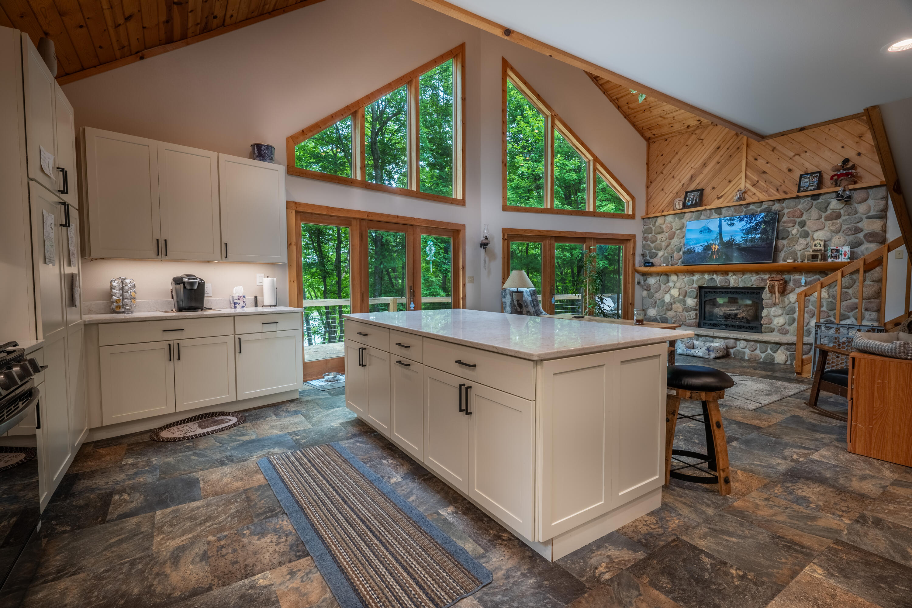 Wisconsin Lake Home for sale (MLS#: 1913265) at N627  Riviera Ave, in Dewhurst, Wisconsin. (7 of 41)
