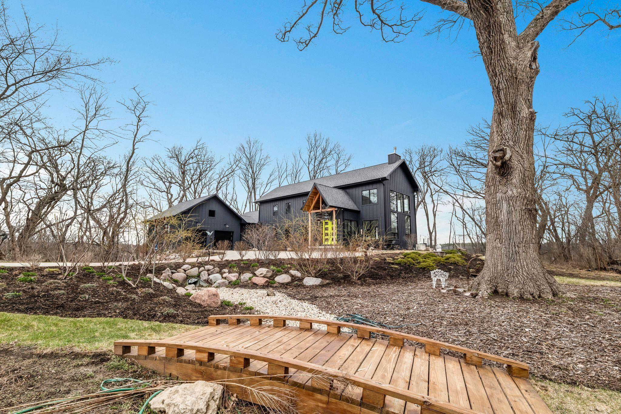 Wisconsin Lake Home for sale (MLS#: 1913511) at 20204  116th St, in Bristol, Wisconsin. (3 of 43)