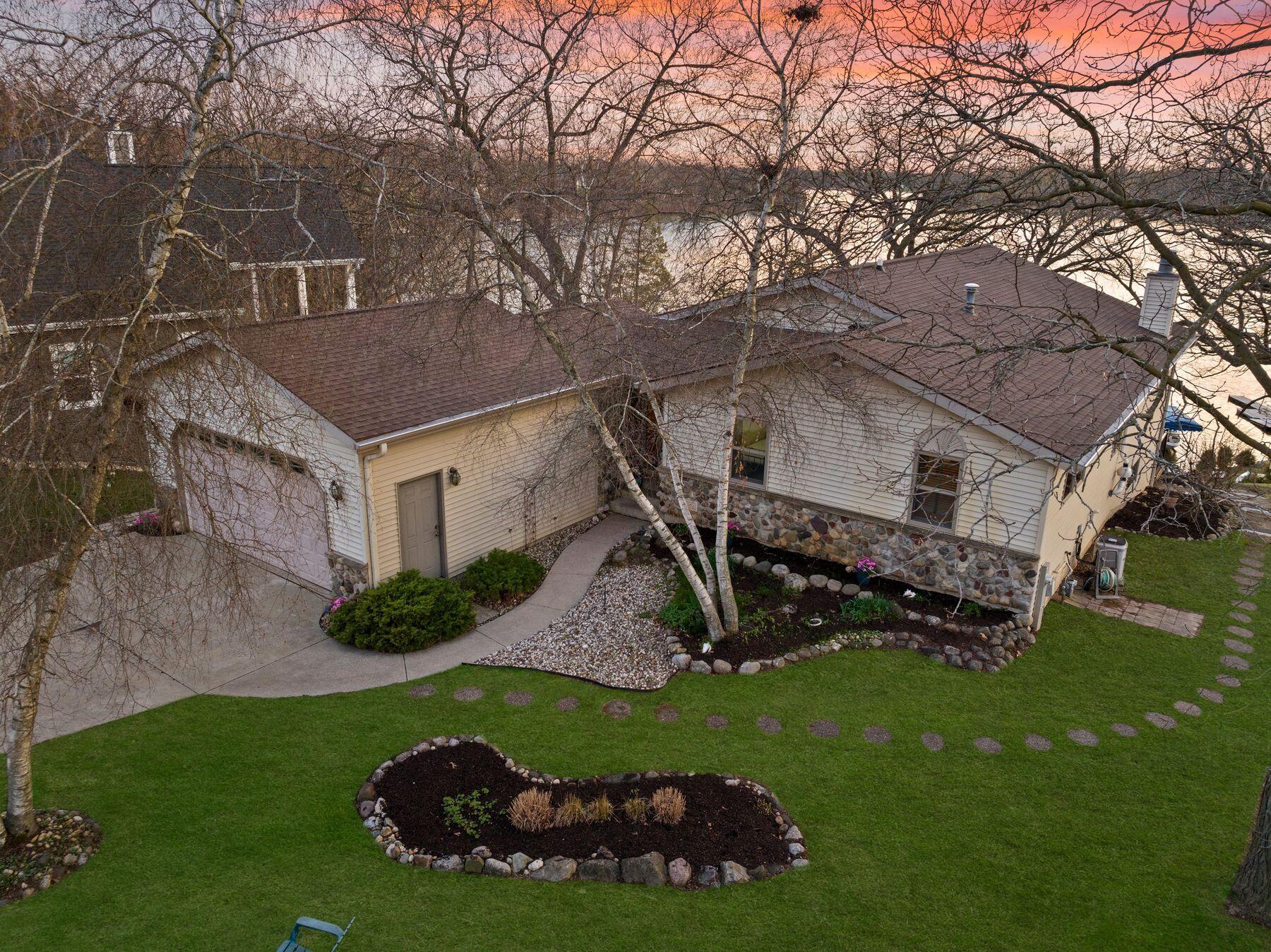 Wisconsin Lake Home for sale (MLS#: 1913685) at 1721 N Waterville Rd, in Summit, Wisconsin. (2 of 49)