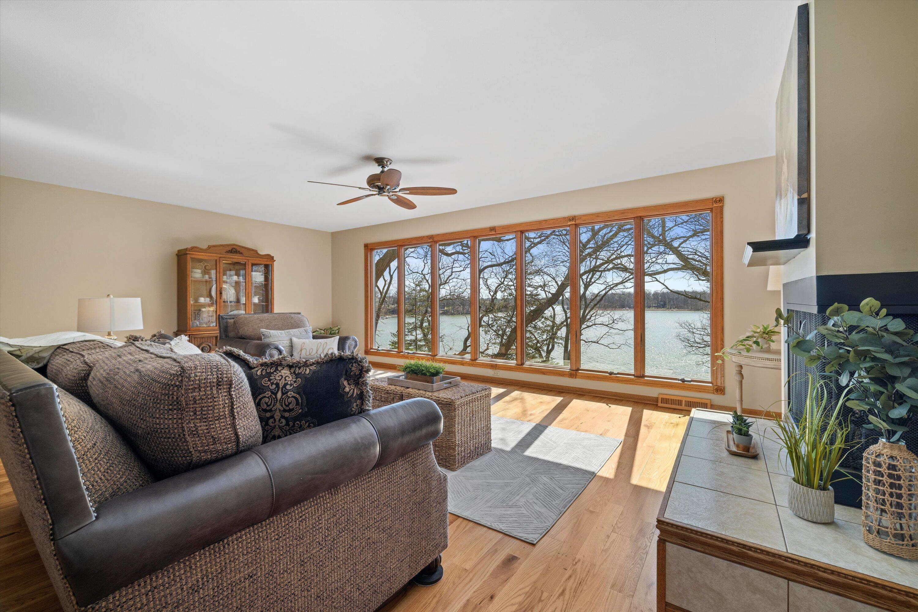 Wisconsin Lake Home for sale (MLS#: 1913685) at 1721 N Waterville Rd, in Summit, Wisconsin. (14 of 49)
