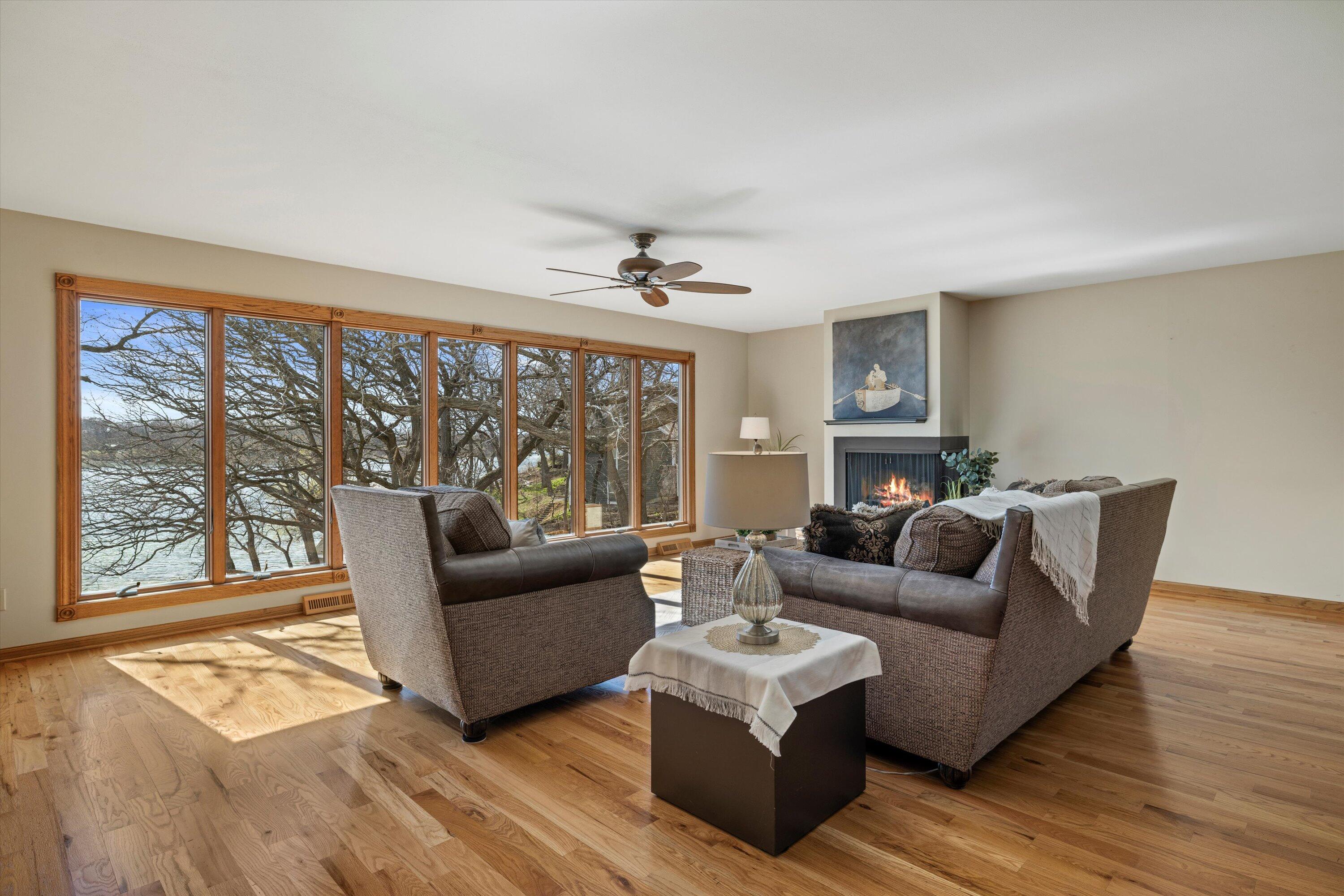 Wisconsin Lake Home for sale (MLS#: 1913685) at 1721 N Waterville Rd, in Summit, Wisconsin. (16 of 49)