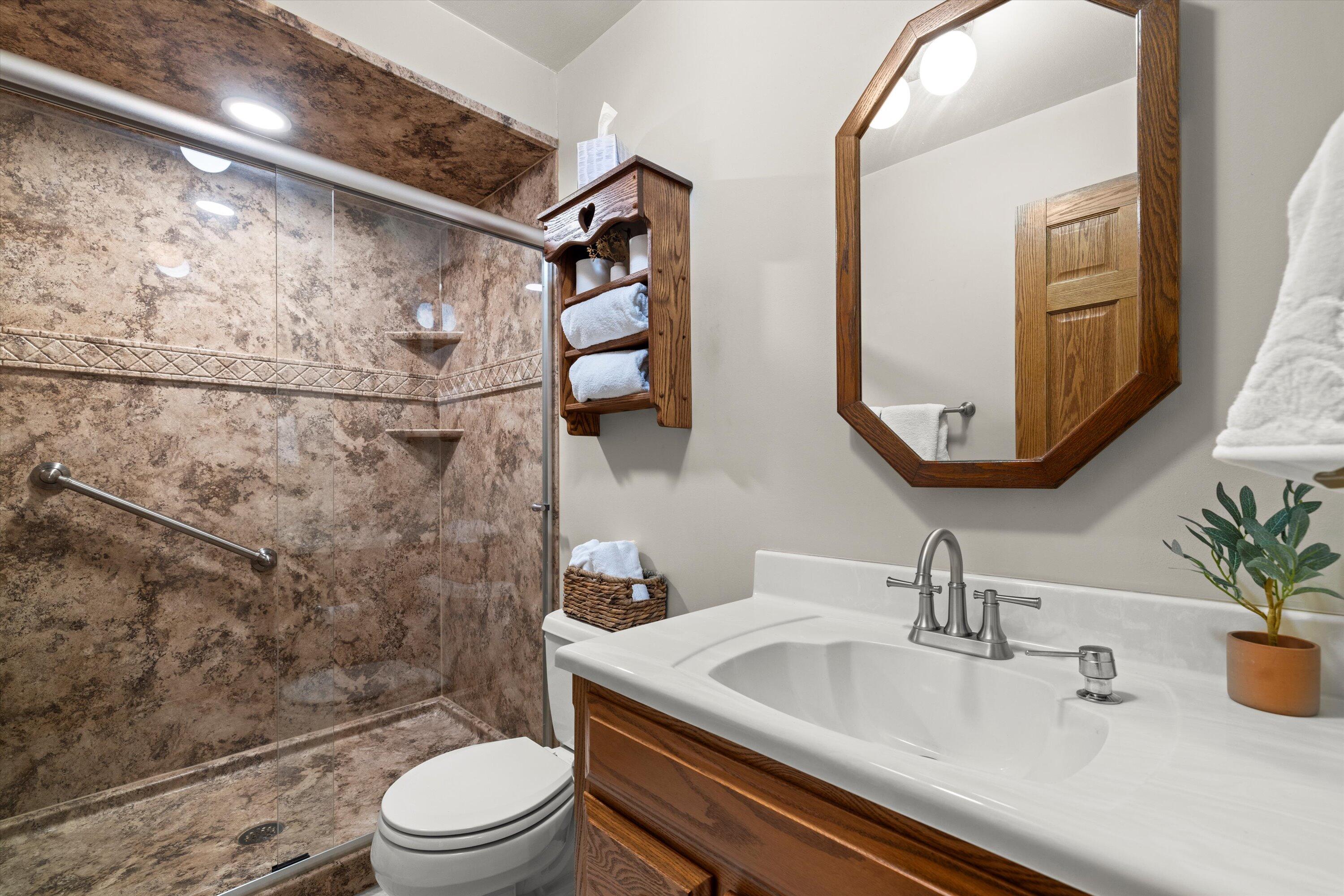 Wisconsin Lake Home for sale (MLS#: 1913685) at 1721 N Waterville Rd, in Summit, Wisconsin. (29 of 49)