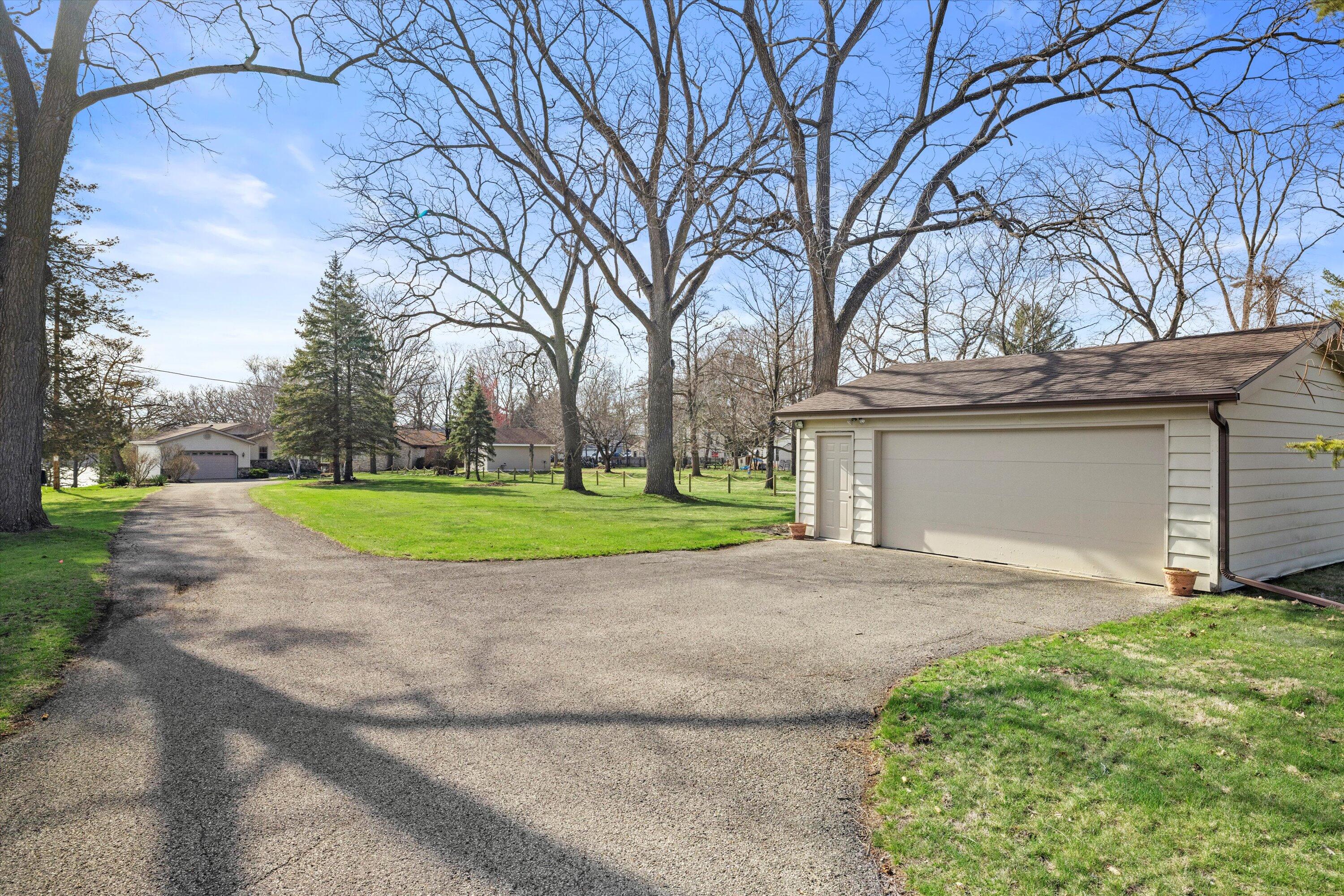Wisconsin Lake Home for sale (MLS#: 1913685) at 1721 N Waterville Rd, in Summit, Wisconsin. (8 of 49)