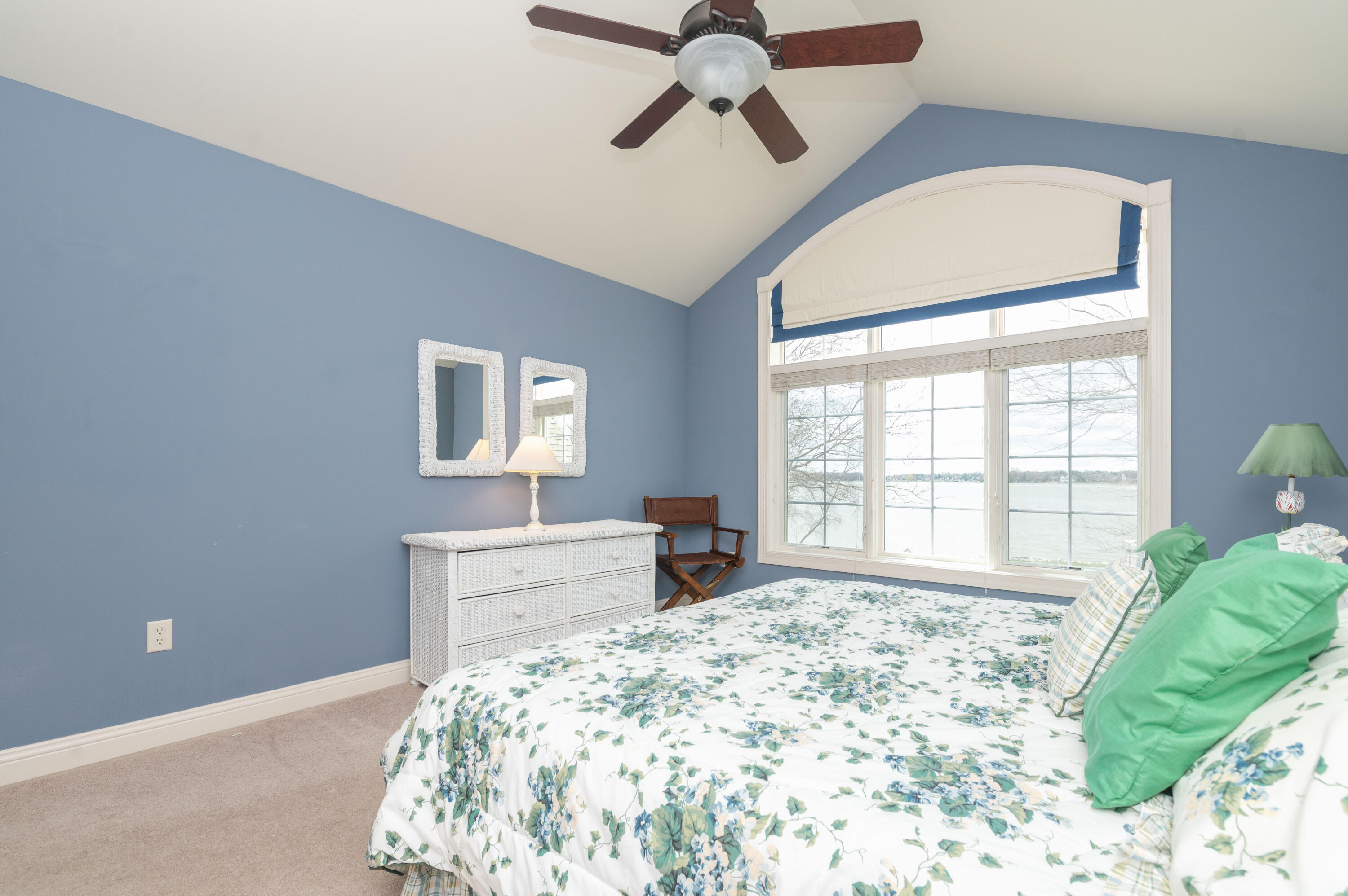 Wisconsin Lake Home for sale (MLS#: 1914017) at 314  Lac La Belle Dr, in Lac La Belle, Wisconsin. (23 of 49)