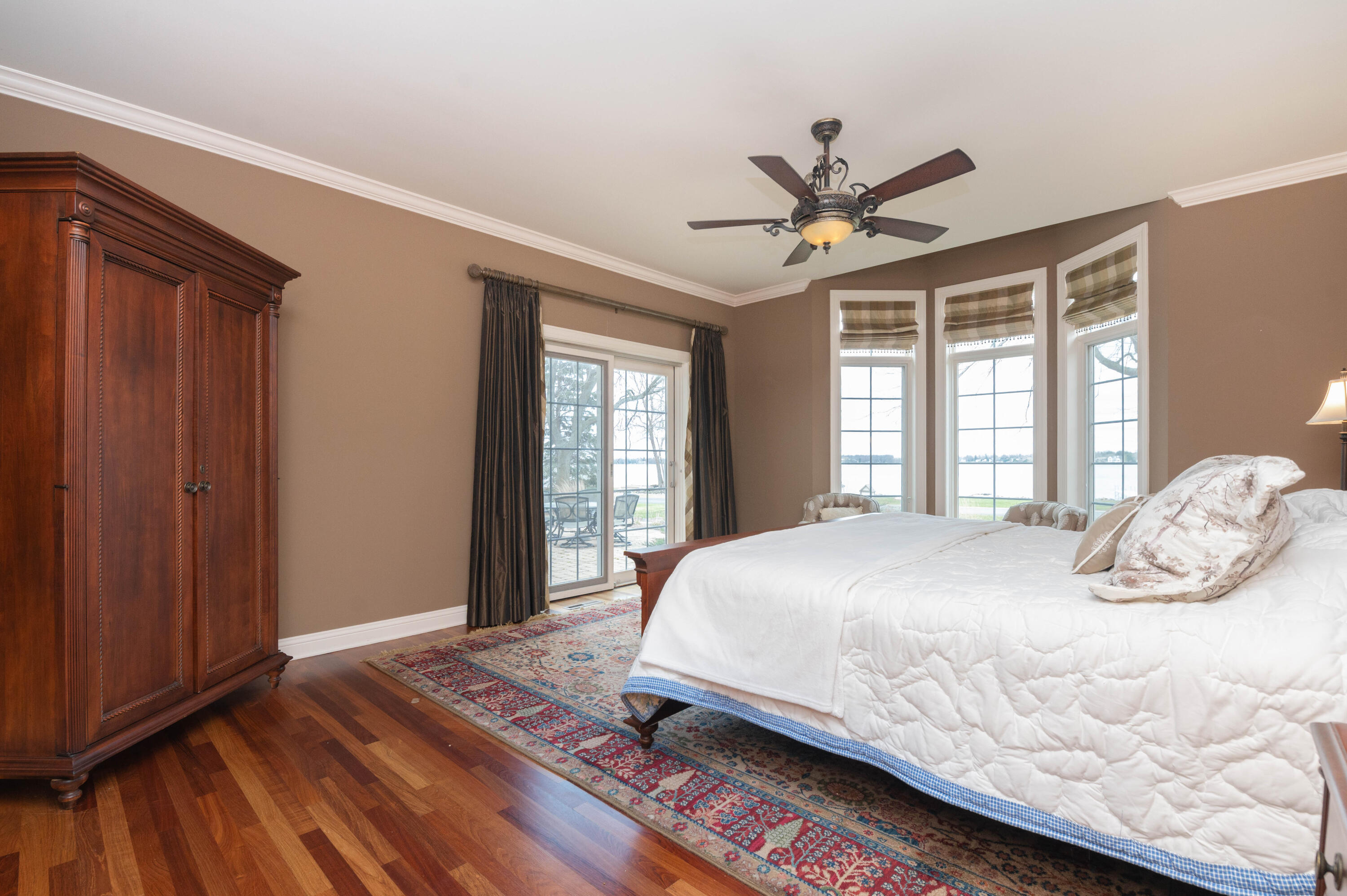 Wisconsin Lake Home for sale (MLS#: 1914017) at 314  Lac La Belle Dr, in Lac La Belle, Wisconsin. (24 of 49)