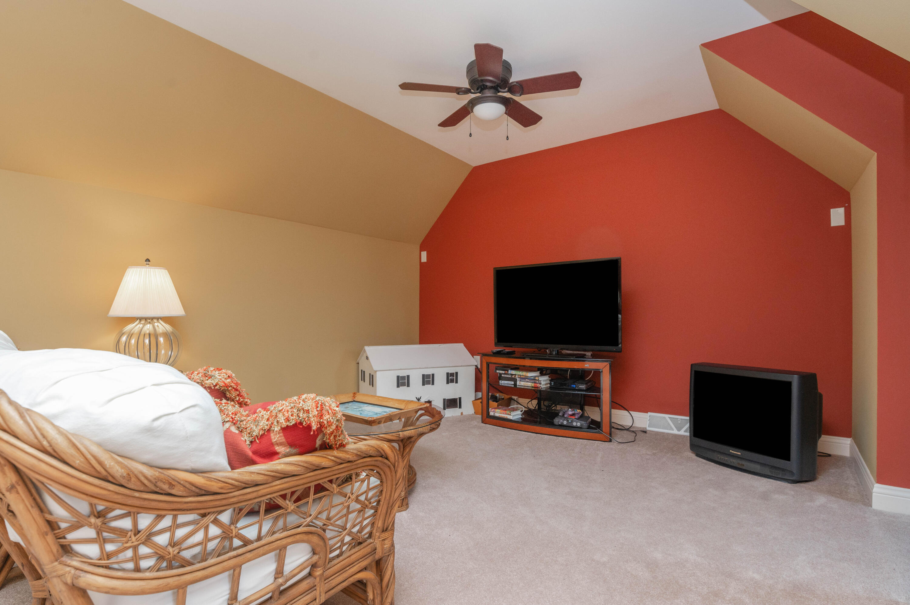Wisconsin Lake Home for sale (MLS#: 1914017) at 314  Lac La Belle Dr, in Lac La Belle, Wisconsin. (34 of 49)