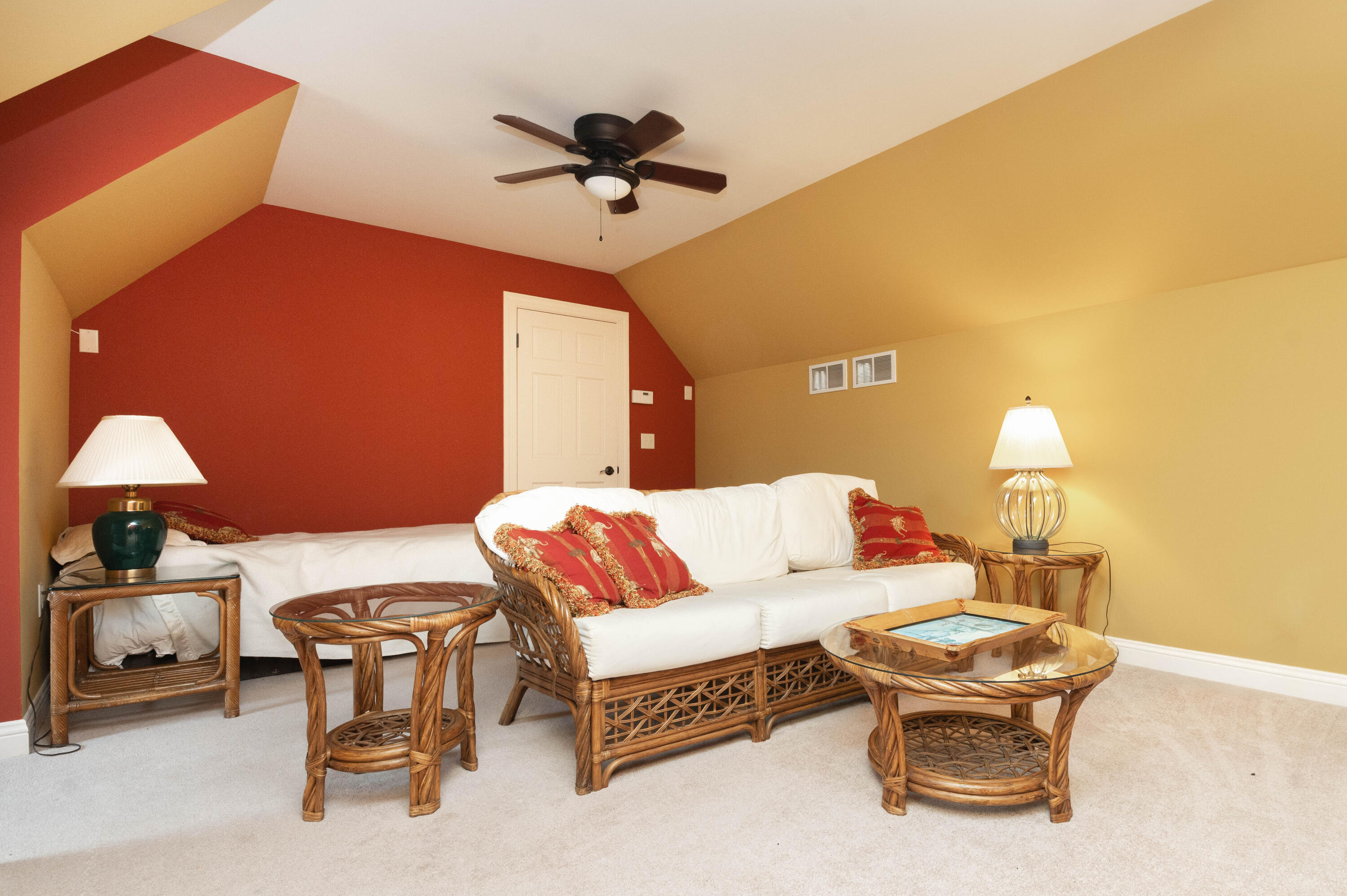 Wisconsin Lake Home for sale (MLS#: 1914017) at 314  Lac La Belle Dr, in Lac La Belle, Wisconsin. (40 of 49)