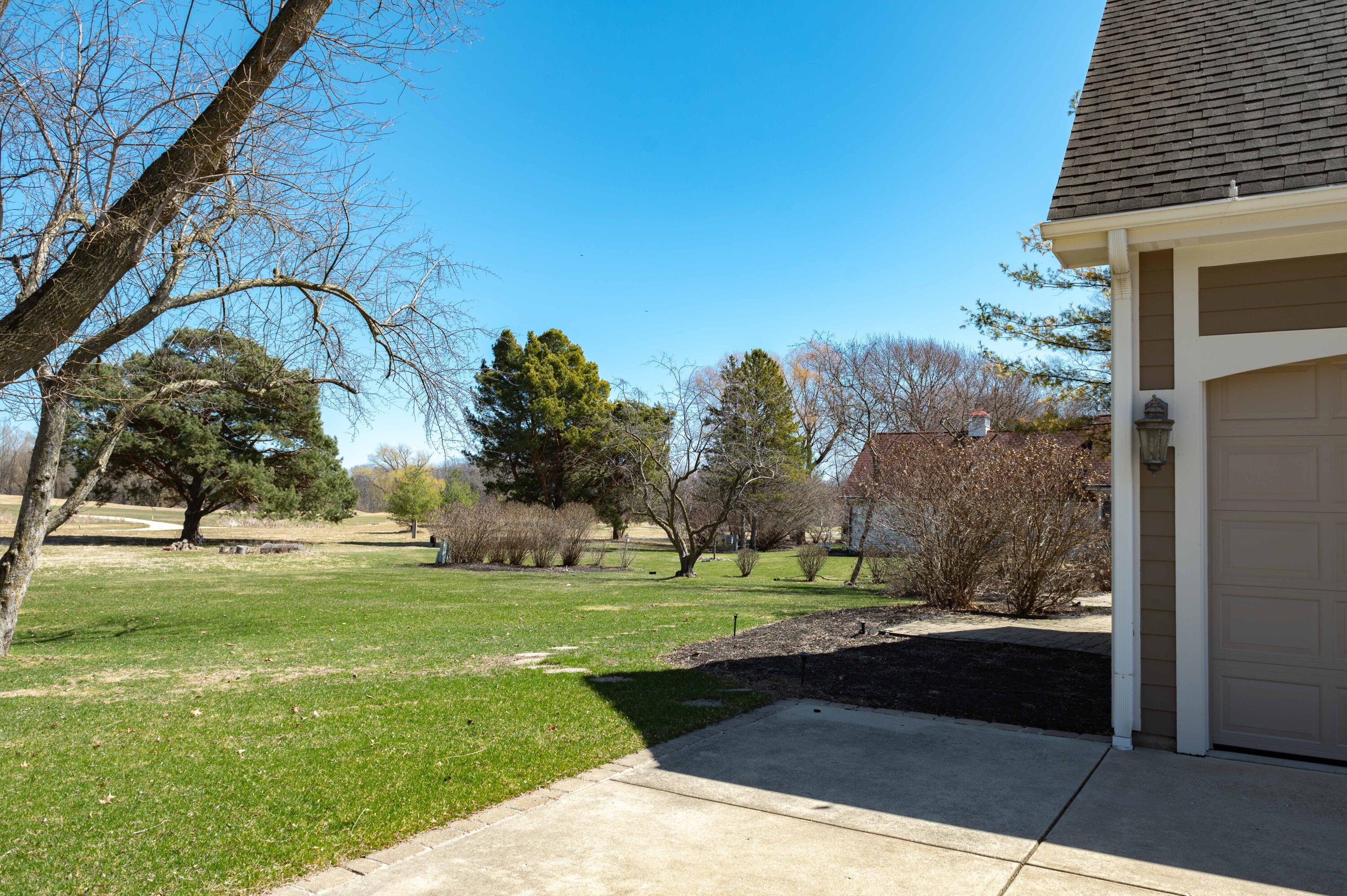 Wisconsin Lake Home for sale (MLS#: 1914017) at 314  Lac La Belle Dr, in Lac La Belle, Wisconsin. (42 of 49)