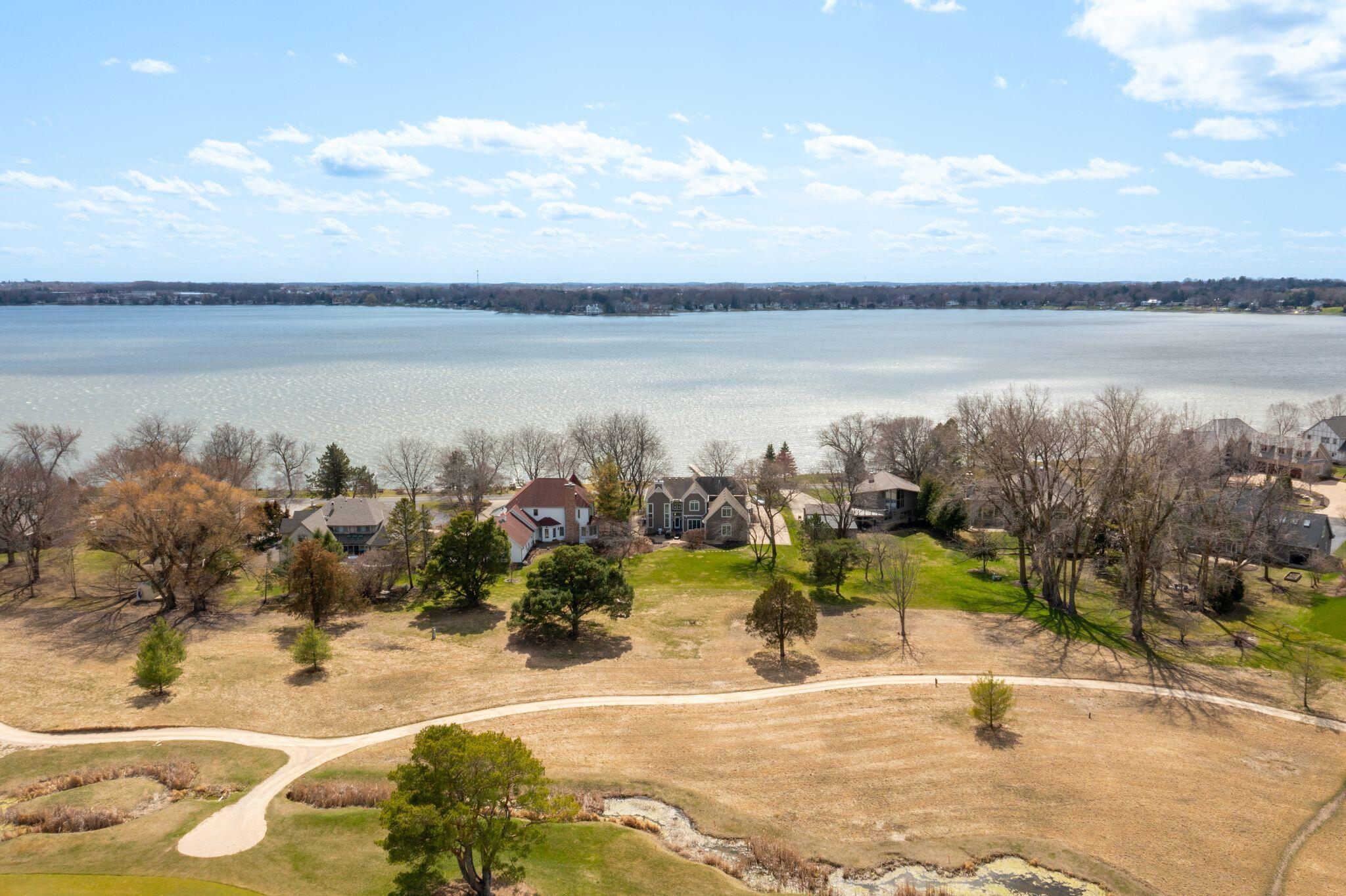 Wisconsin Lake Home for sale (MLS#: 1914017) at 314  Lac La Belle Dr, in Lac La Belle, Wisconsin. (43 of 49)