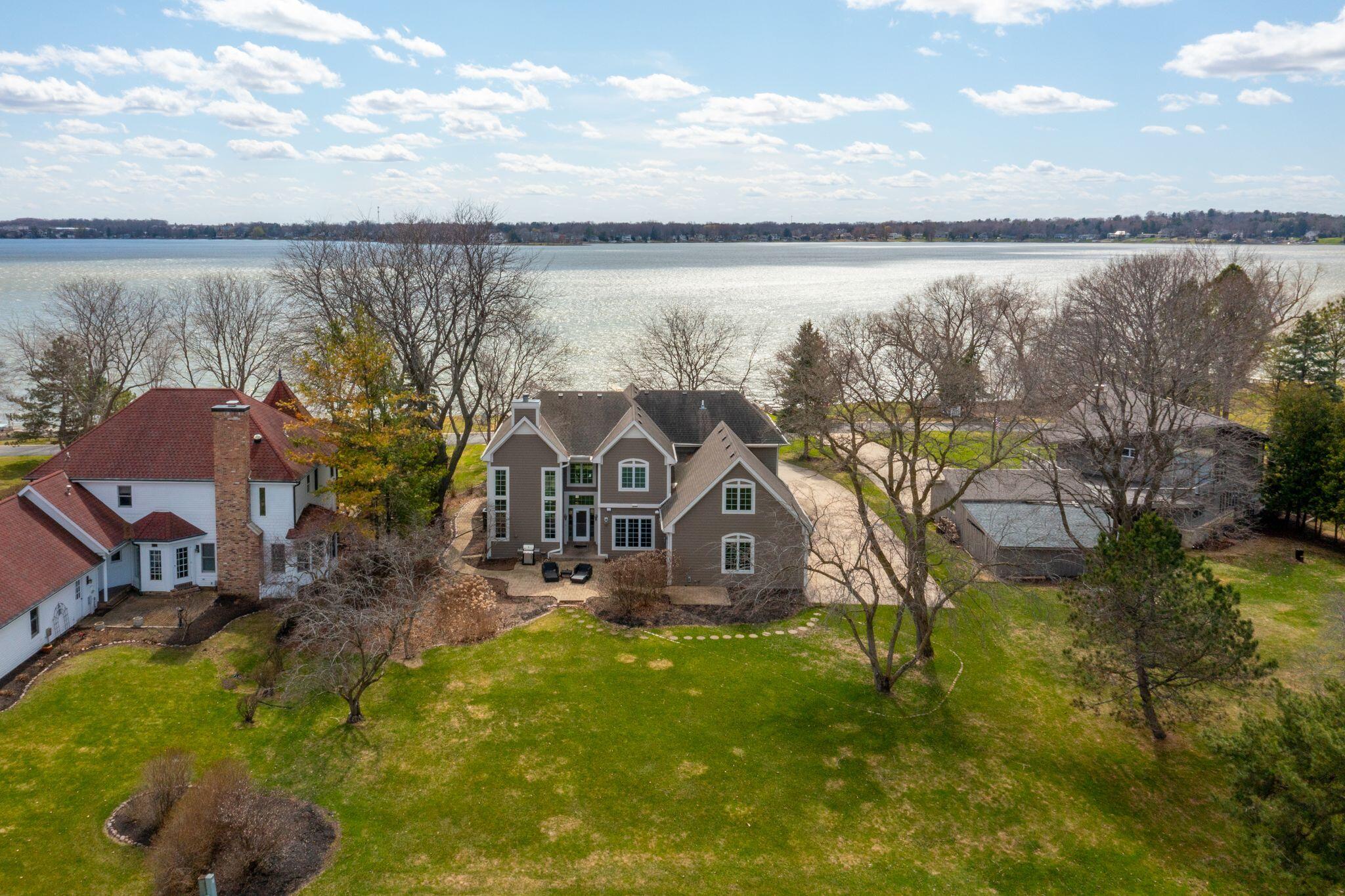 Wisconsin Lake Home for sale (MLS#: 1914017) at 314  Lac La Belle Dr, in Lac La Belle, Wisconsin. (44 of 49)