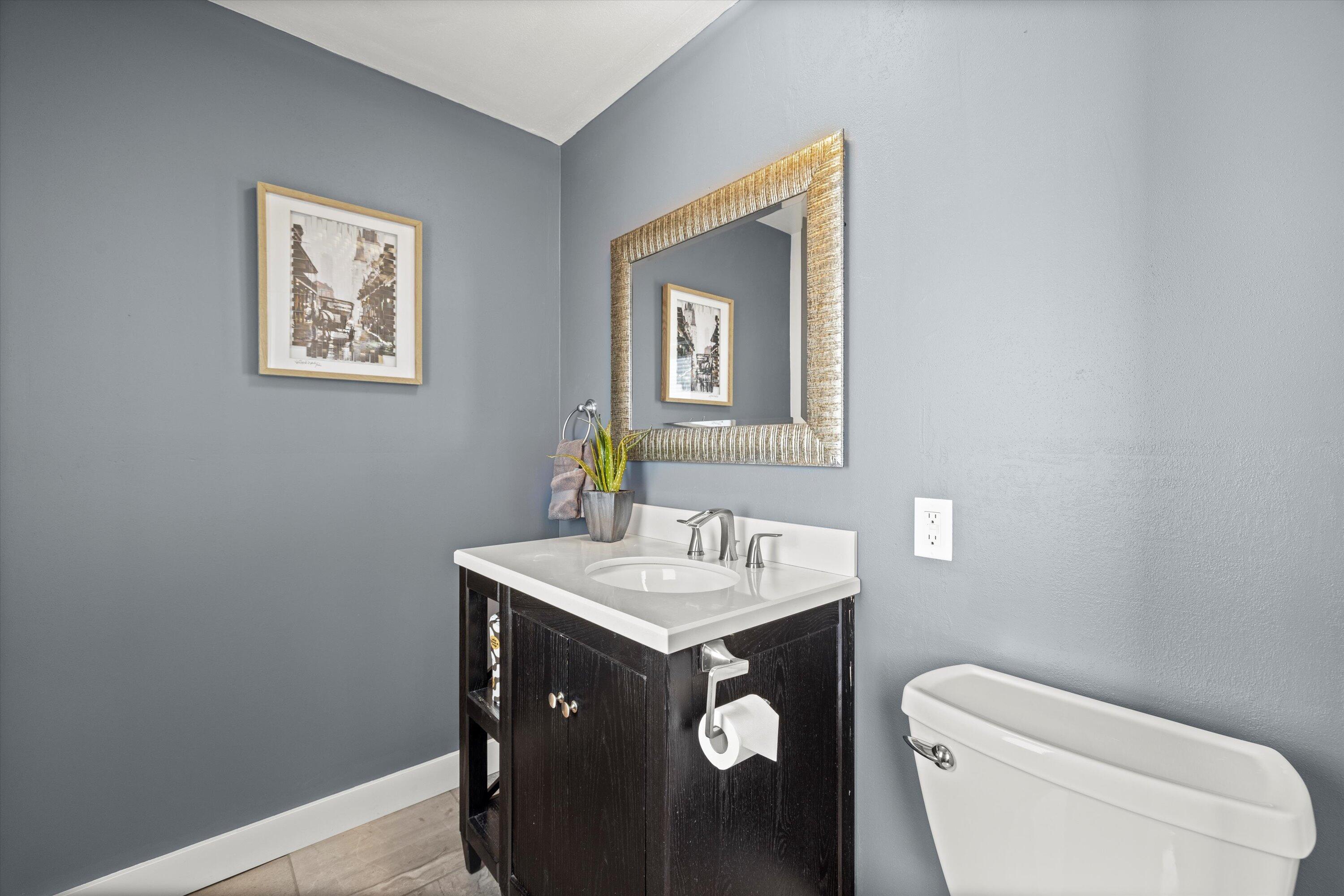Wisconsin Lake Home for sale (MLS#: 1914314) at 2533  Lakeshore Dr, in Sheboygan, Wisconsin. (28 of 75)