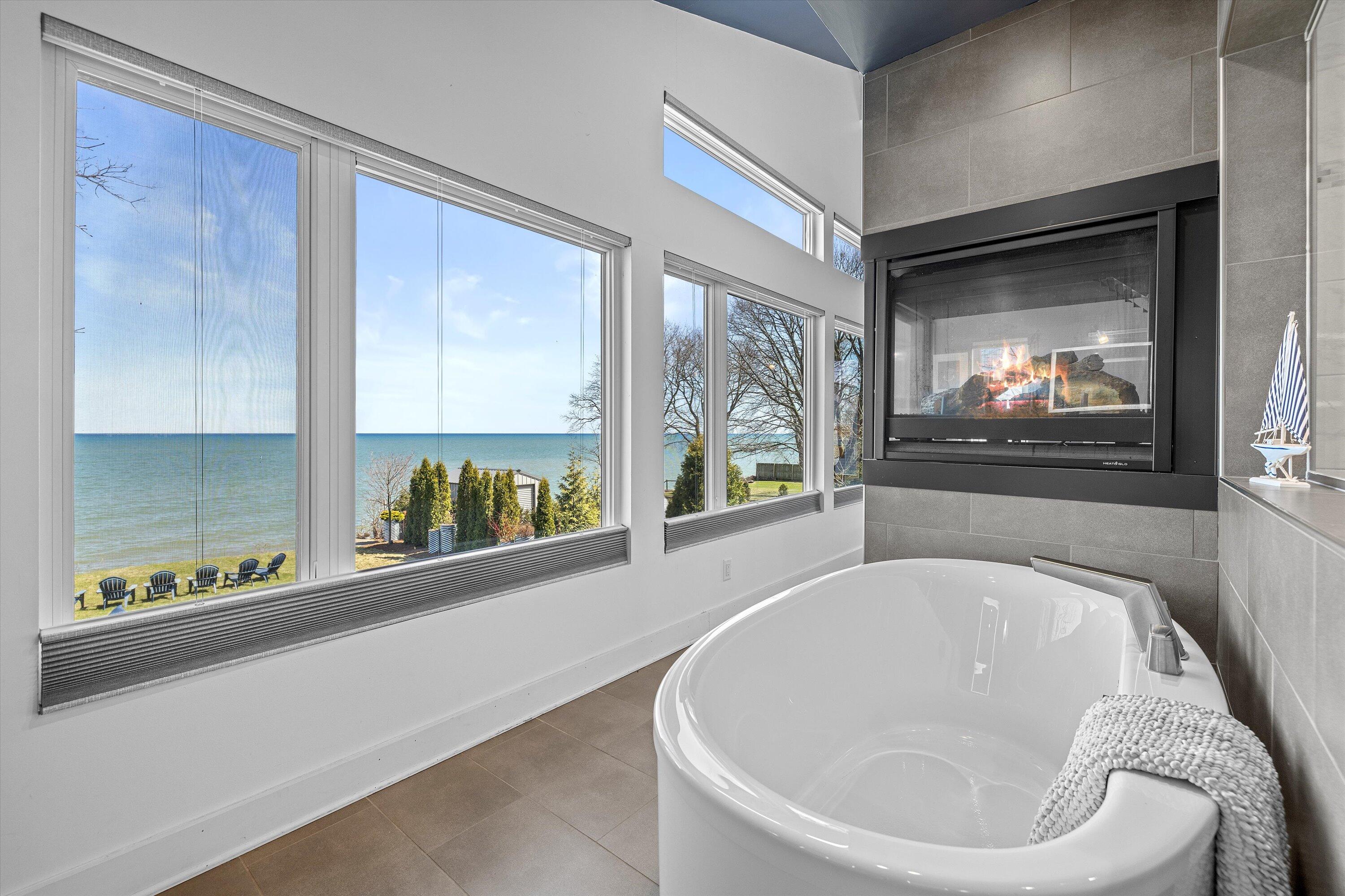 Wisconsin Lake Home for sale (MLS#: 1914314) at 2533  Lakeshore Dr, in Sheboygan, Wisconsin. (35 of 75)