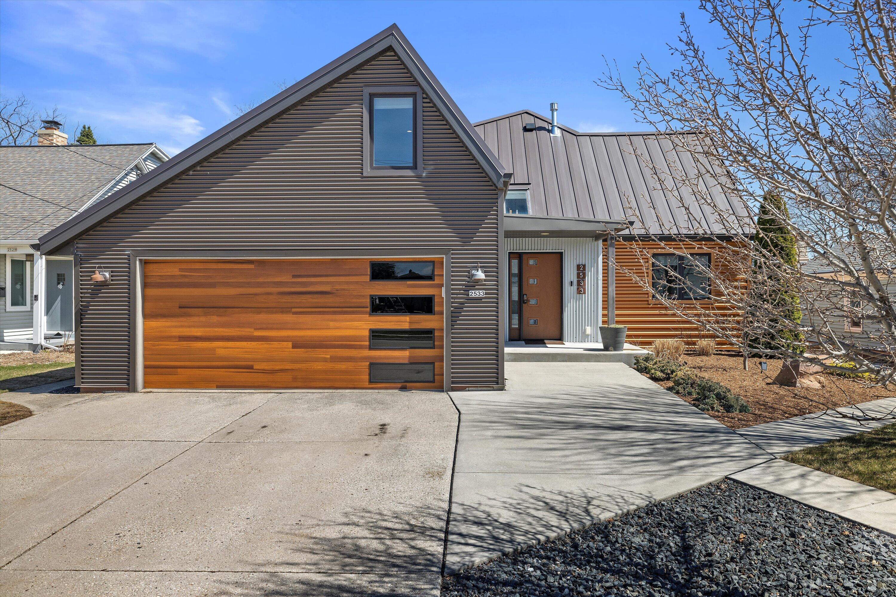 Wisconsin Lake Home for sale (MLS#: 1914314) at 2533  Lakeshore Dr, in Sheboygan, Wisconsin. (58 of 75)