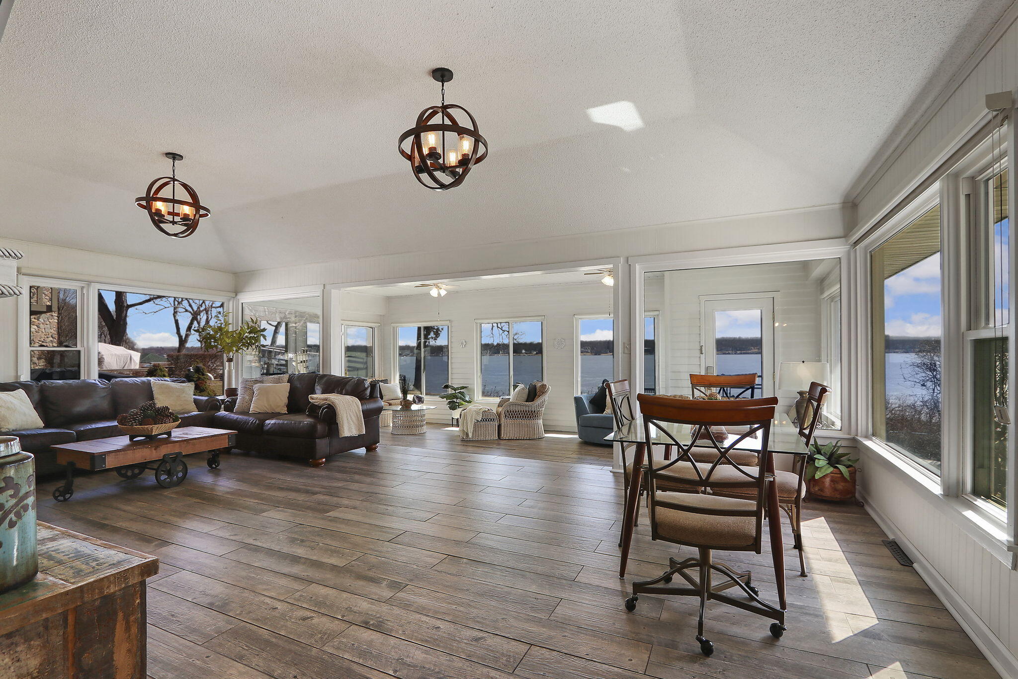 Wisconsin Lake Home for sale (MLS#: 1914732) at 2348  North Shore Dr, in Delavan, Wisconsin. (4 of 49)