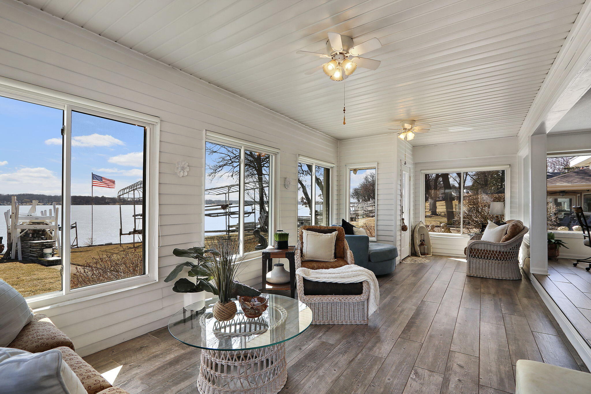 Wisconsin Lake Home for sale (MLS#: 1914732) at 2348  North Shore Dr, in Delavan, Wisconsin. (7 of 49)